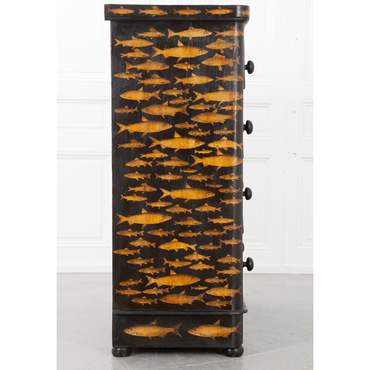English 19th Century Chest with Fish Decoupage Motif In Good Condition In Baton Rouge, LA