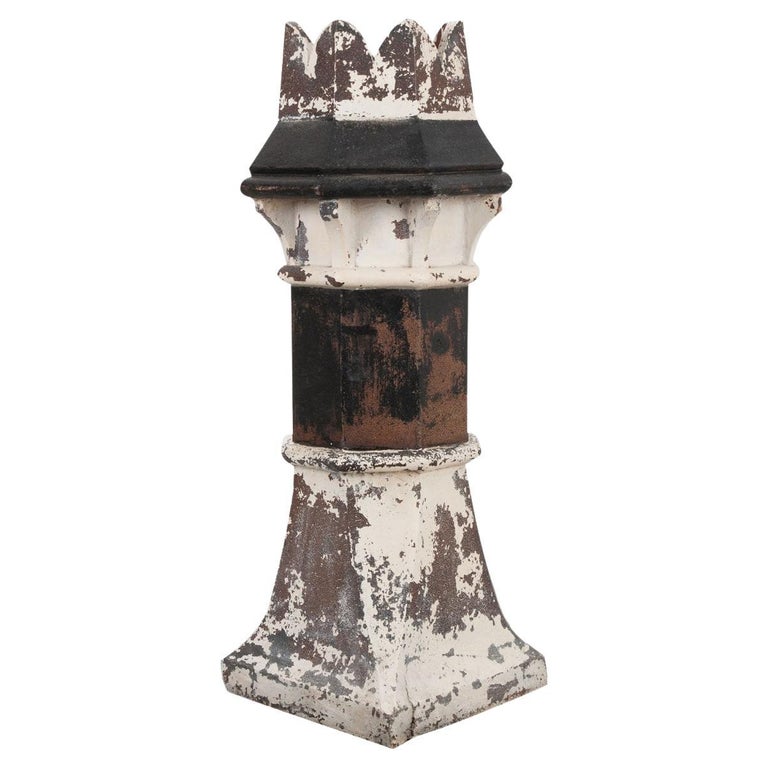English 19th Century Chimney Pot For Sale at 1stDibs