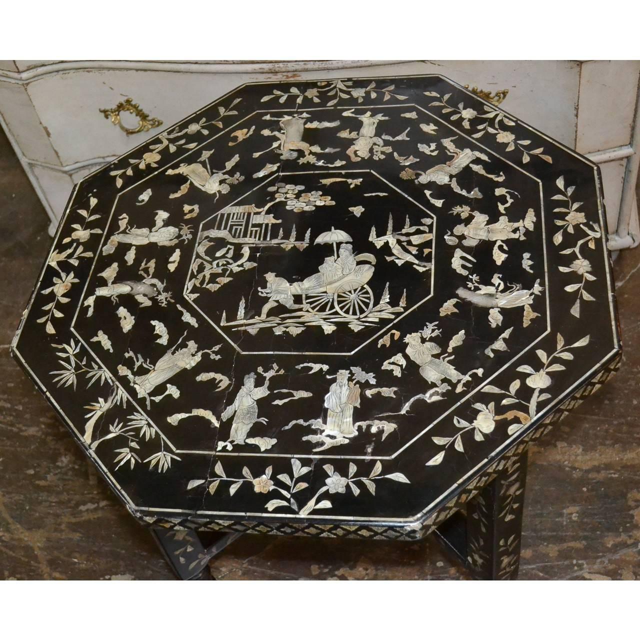 English 19th Century Chinoiserie Inlaid Side Table 1