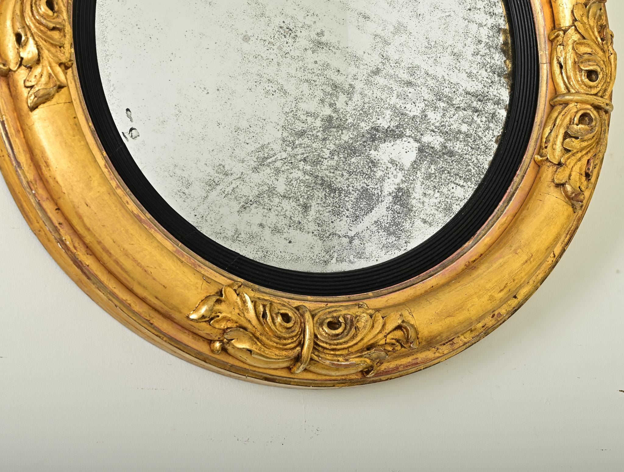 English 19th Century Convex Mirror In Good Condition For Sale In Baton Rouge, LA