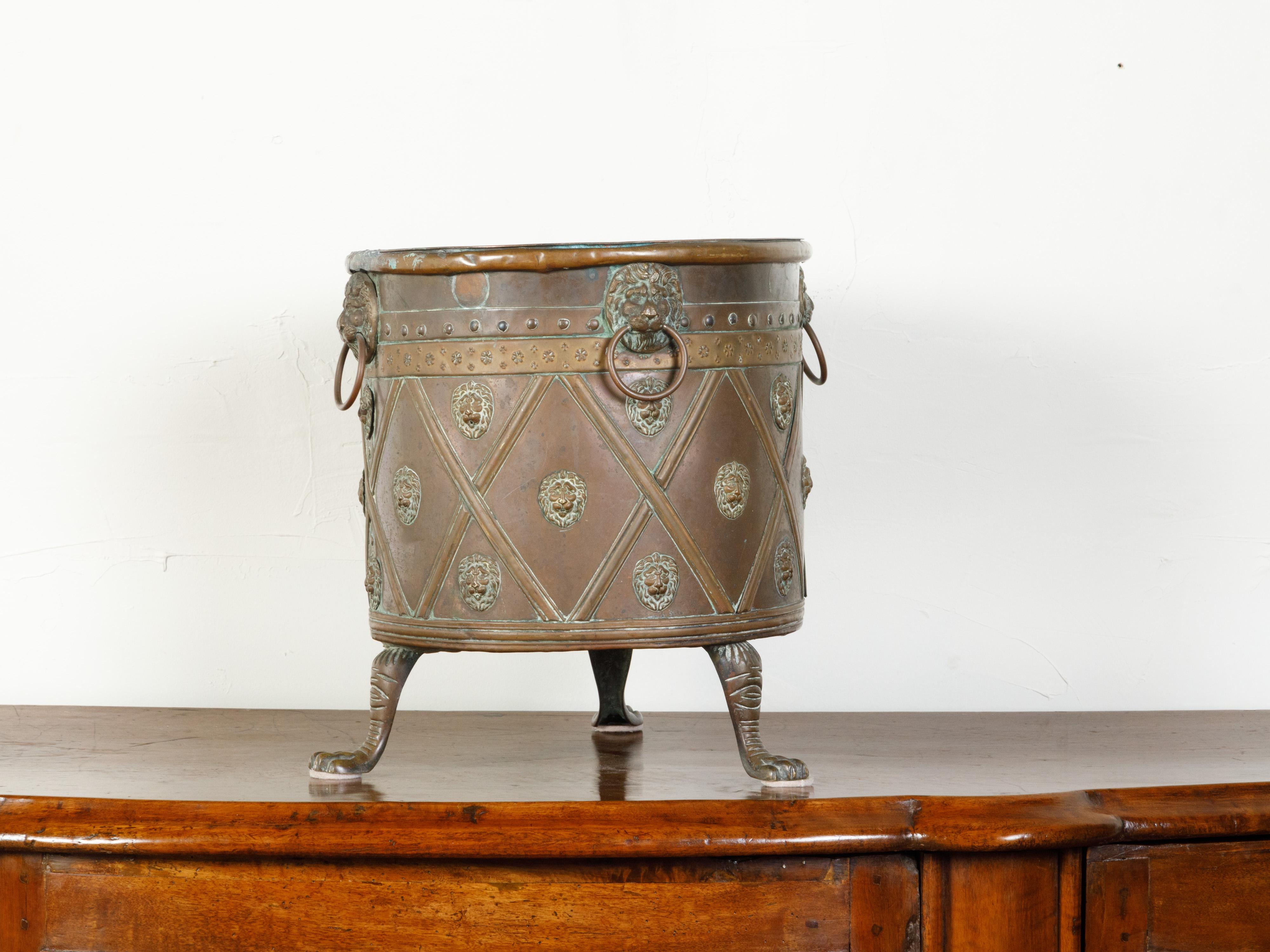 English 19th Century Copper Planter with Lion Heads and Diamond Motifs 1