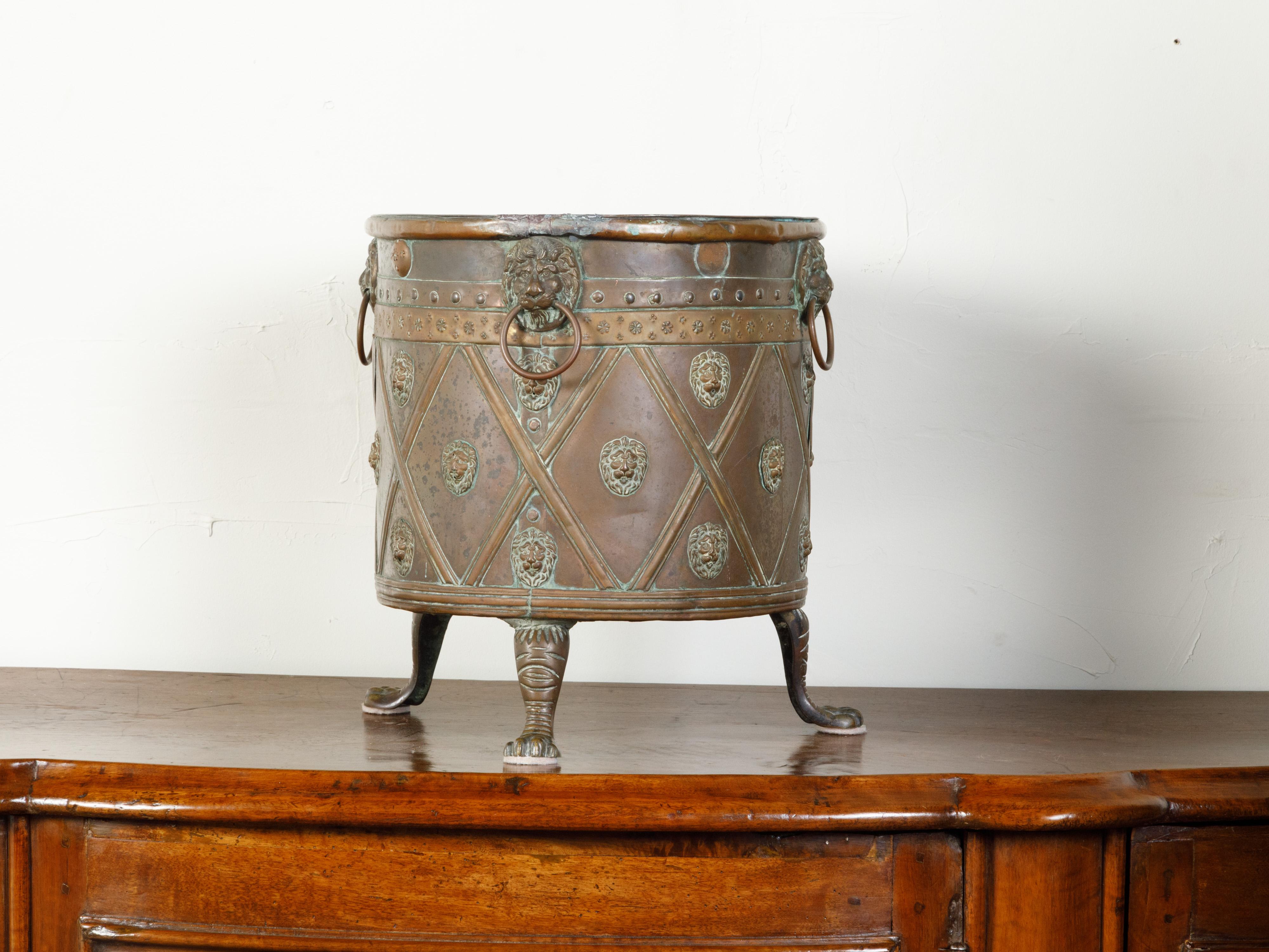 English 19th Century Copper Planter with Lion Heads and Diamond Motifs 3
