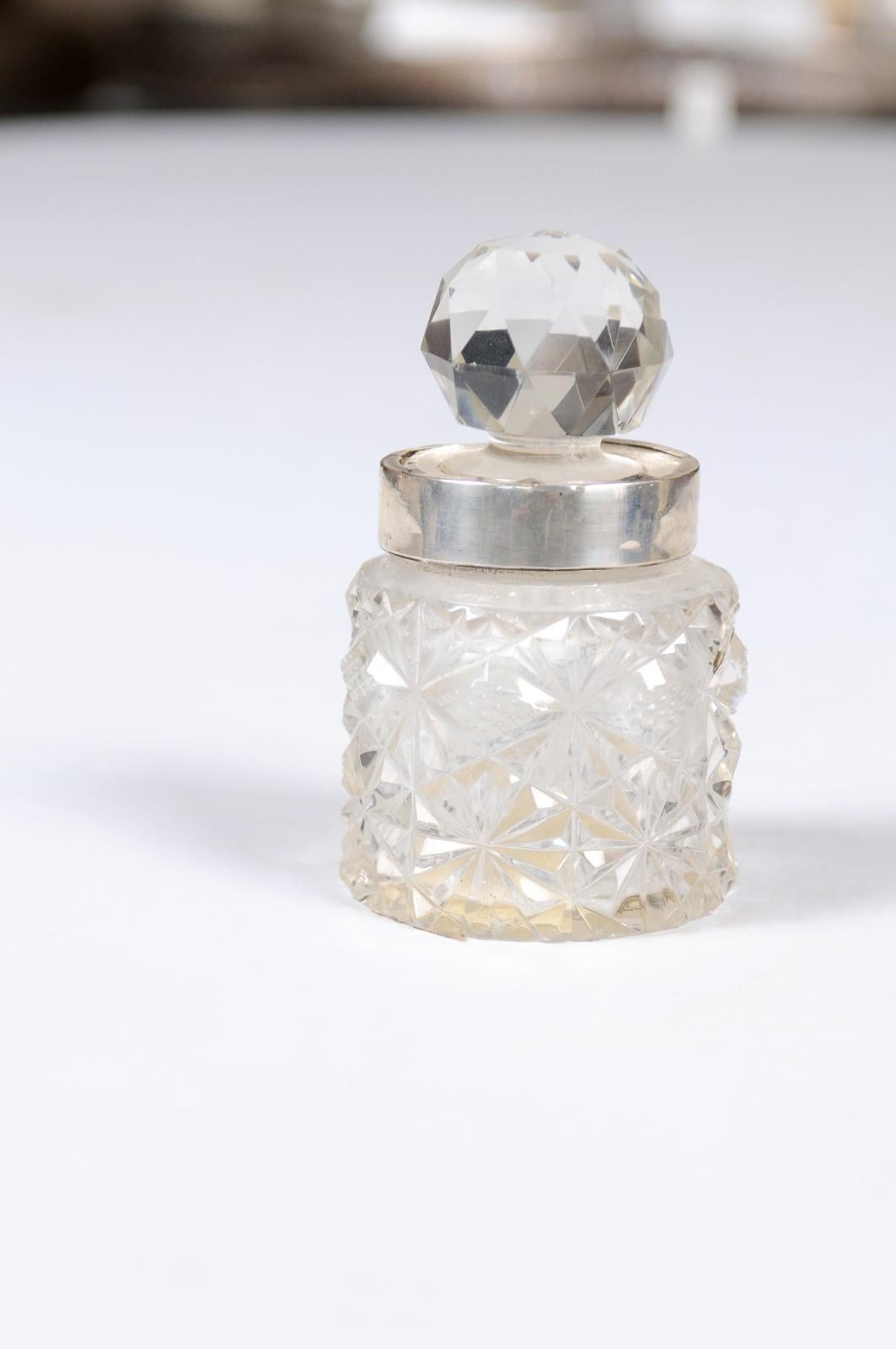 Englischer Krug aus Kristall und Silber des 19. Jahrhunderts mit Diamantmotiven und Kugelstopper im Zustand „Gut“ im Angebot in Atlanta, GA