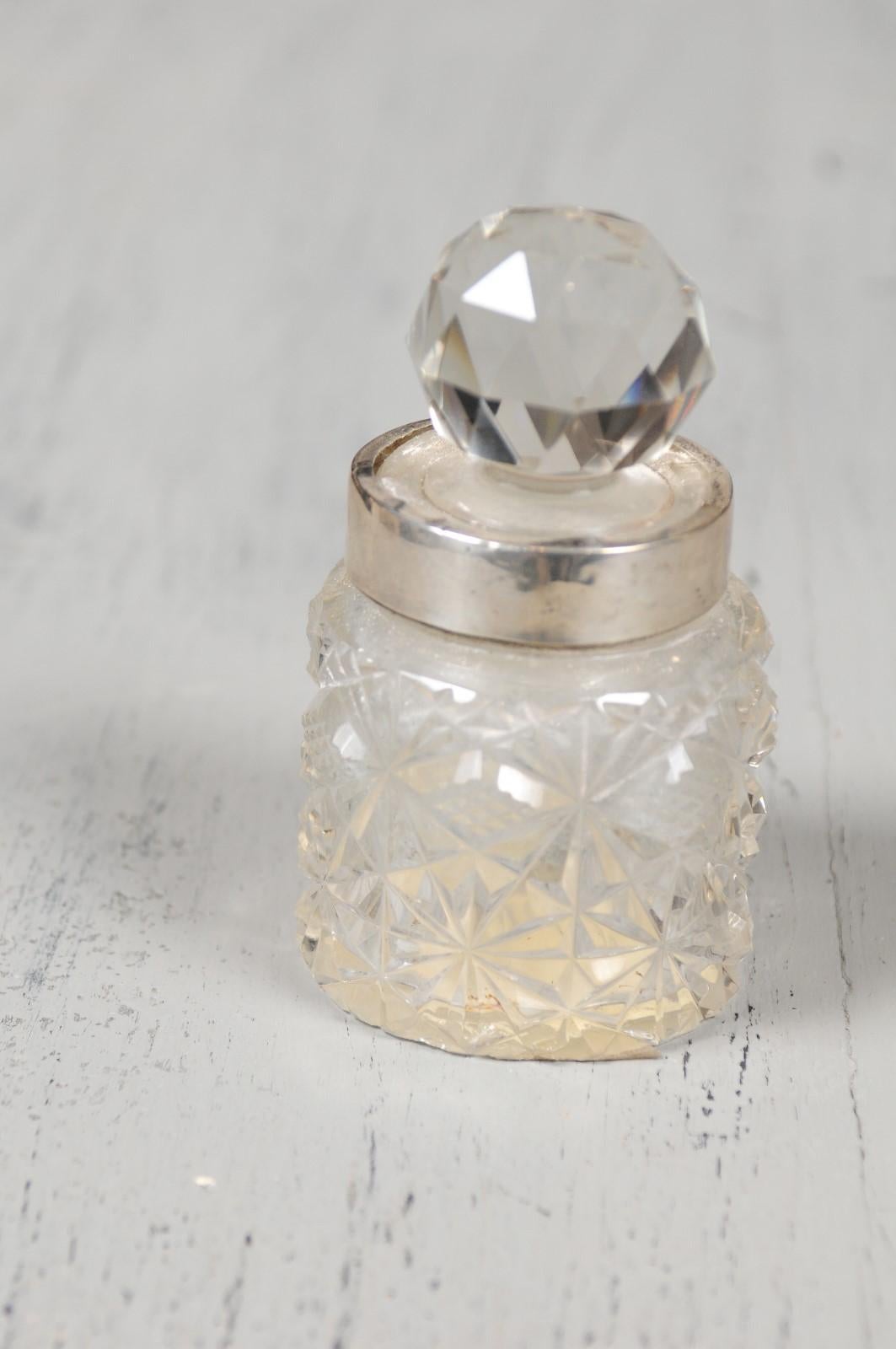 Englischer Krug aus Kristall und Silber des 19. Jahrhunderts mit Diamantmotiven und Kugelstopper im Angebot 3