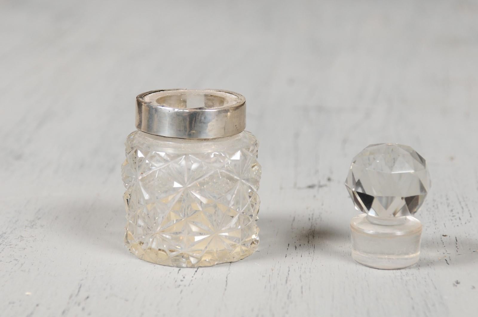 Englischer Krug aus Kristall und Silber des 19. Jahrhunderts mit Diamantmotiven und Kugelstopper im Angebot 6