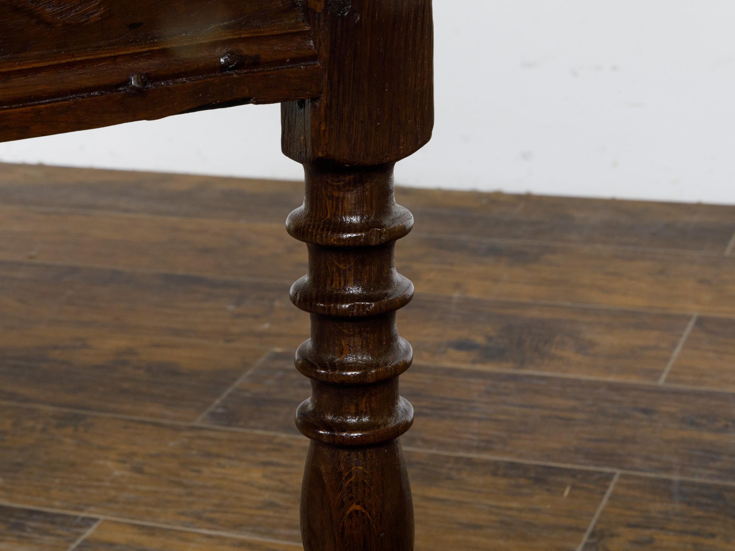 English 19th Century Dark Oak Triangular Demilune Table with Turned Legs For Sale 5