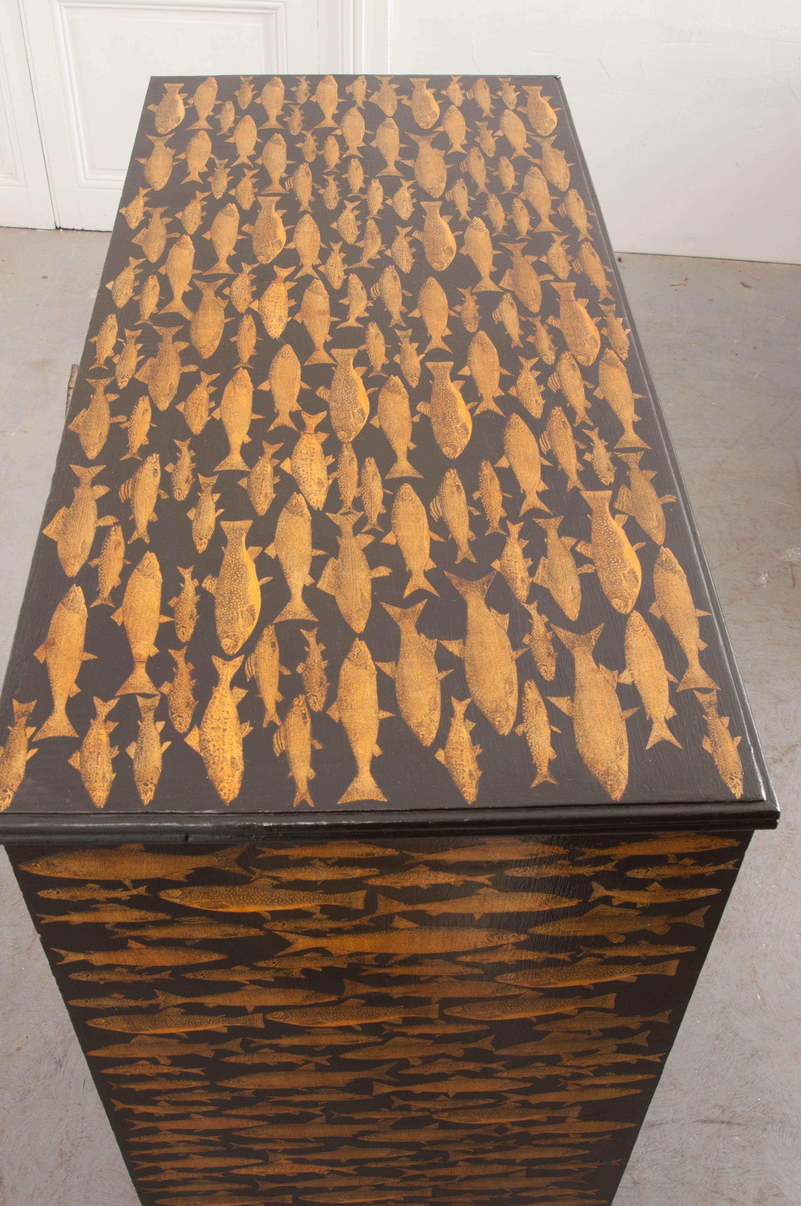 English 19th Century Découpaged Pine Chest-of-Drawers 4