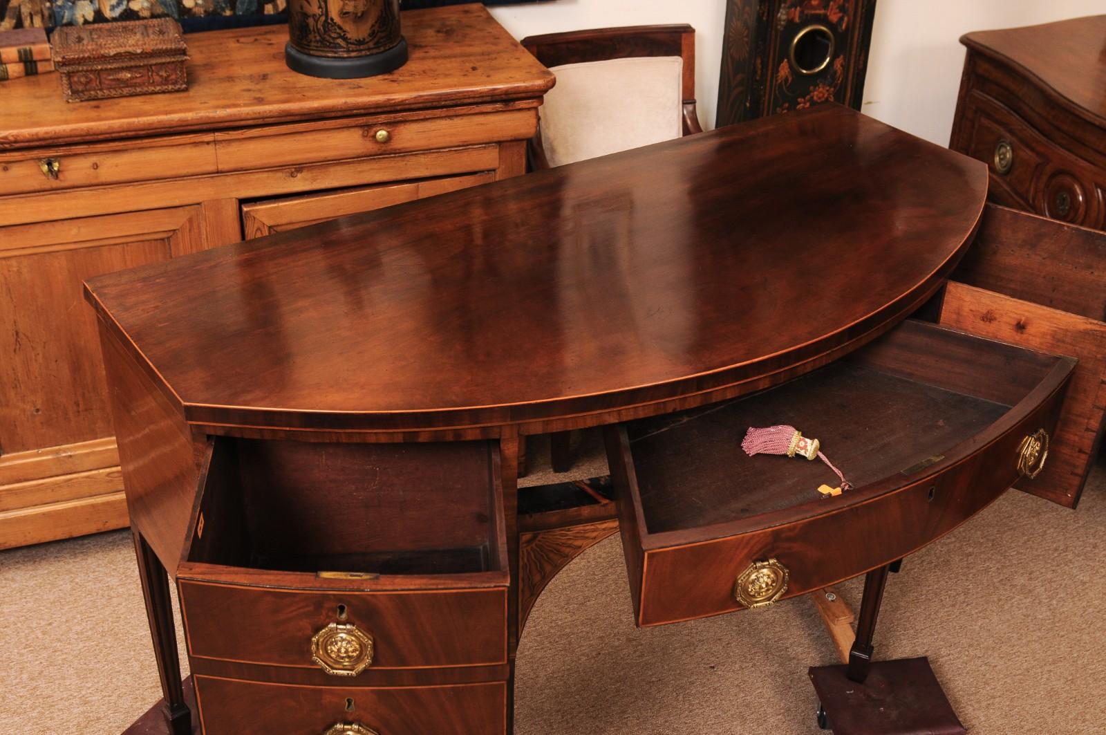 English 19th Century Demilune Mahogany Sideboard For Sale 2