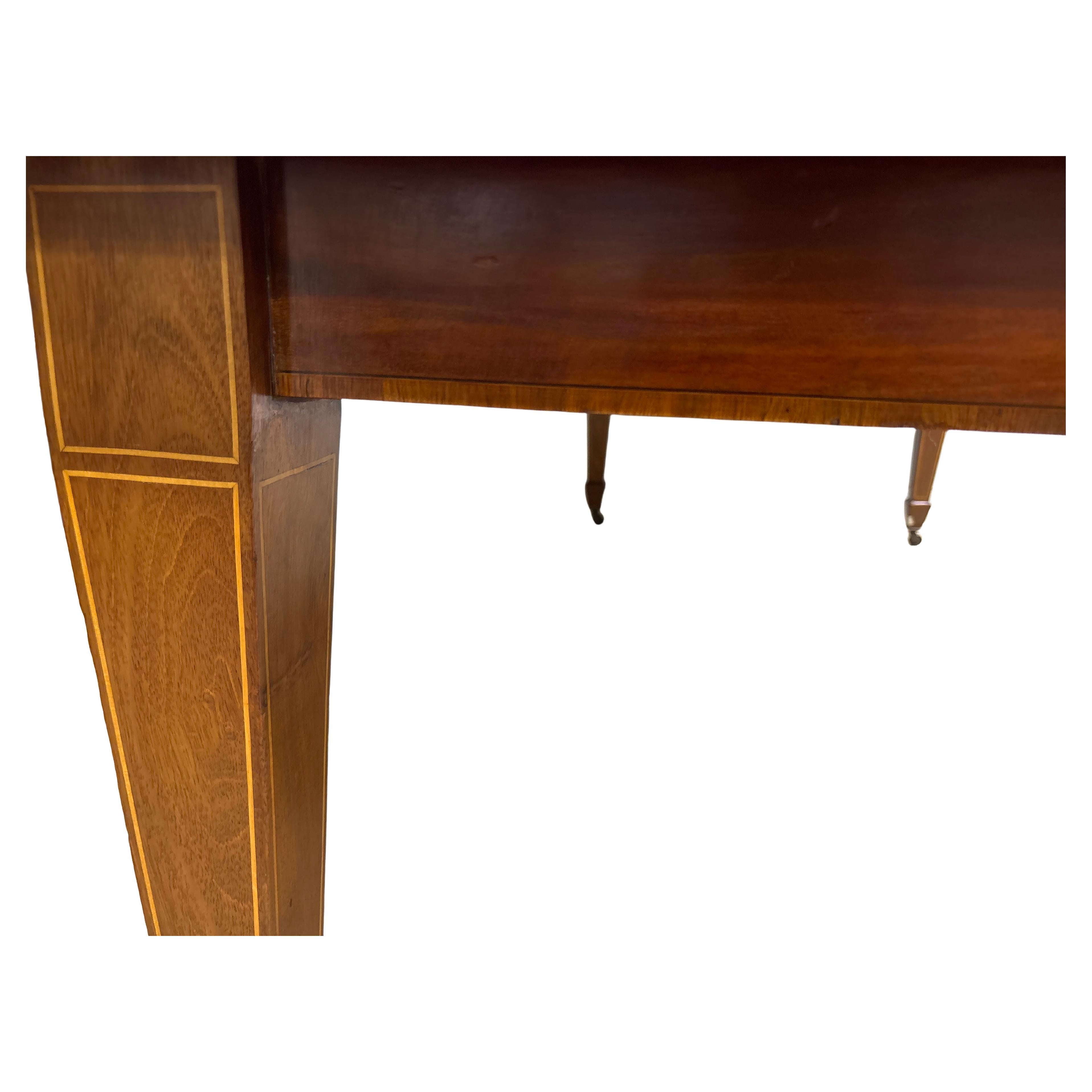 Mesa de comedor inglesa del siglo XIX en venta 1