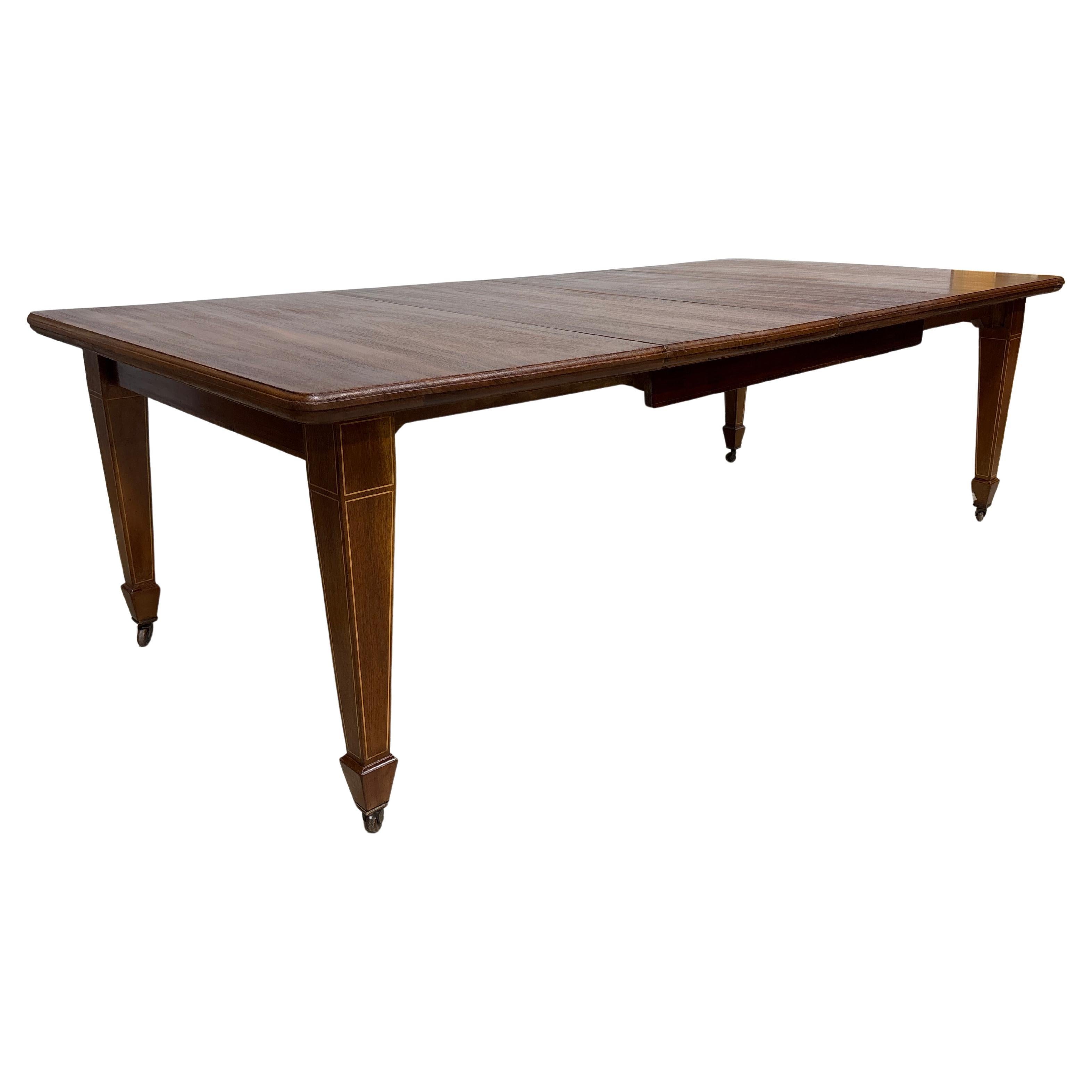 Mesa de comedor inglesa del siglo XIX en venta 2