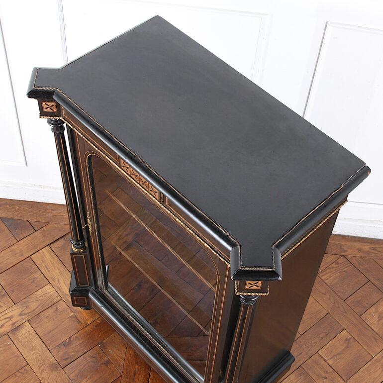 English 19th Century Ebonized and Inlaid Side Cabinet Vitrine 3