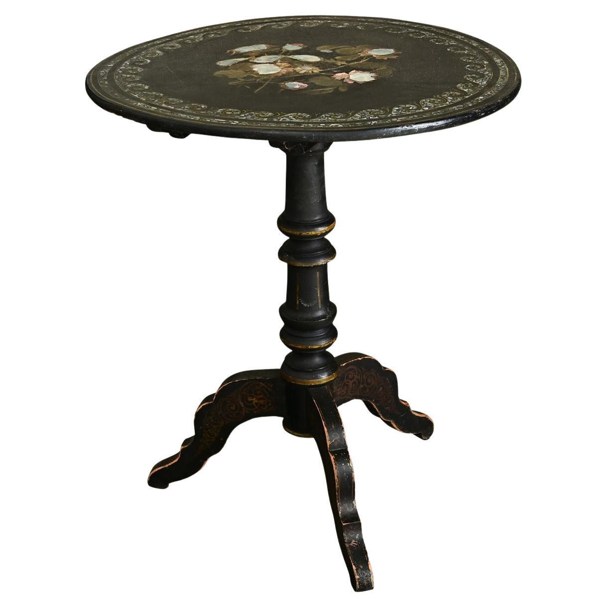 English 19th Century Ebonized Tilt-top Tea Table For Sale