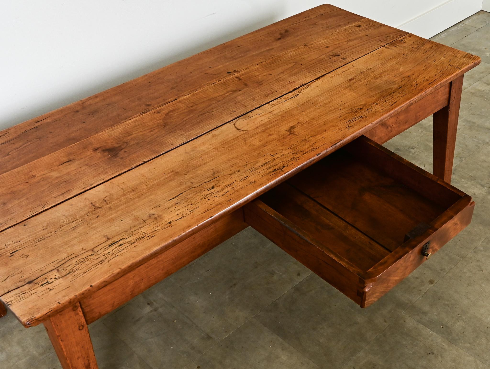 Sculpté à la main Table basse anglaise du 19ème siècle en vente