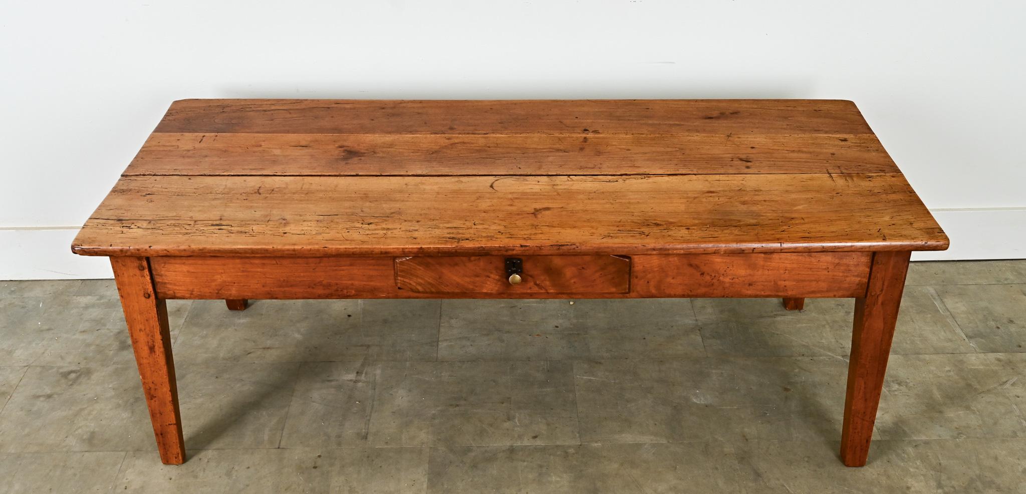 Table basse anglaise du 19ème siècle Bon état - En vente à Baton Rouge, LA
