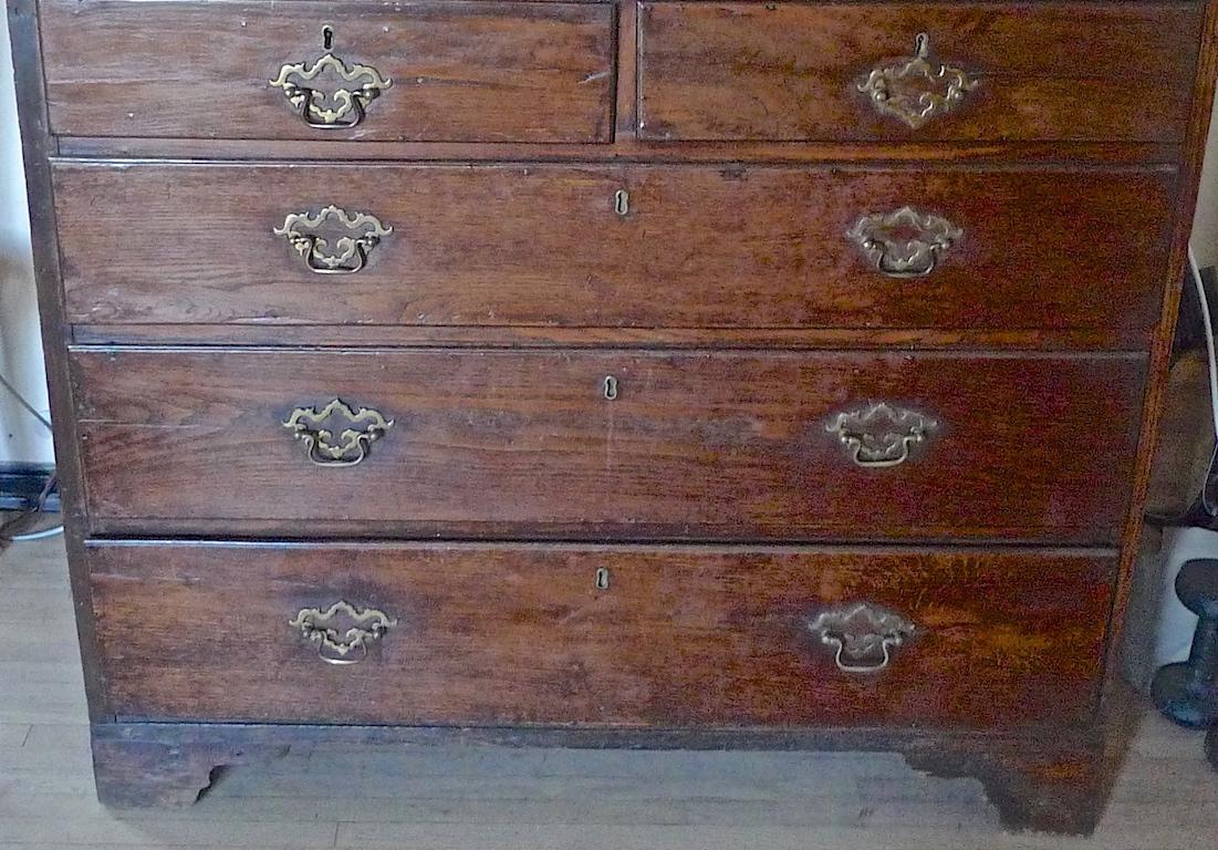 English 19th Century Georgian Chest of 5 Drawers with Drop Panel Desk Top For Sale 5