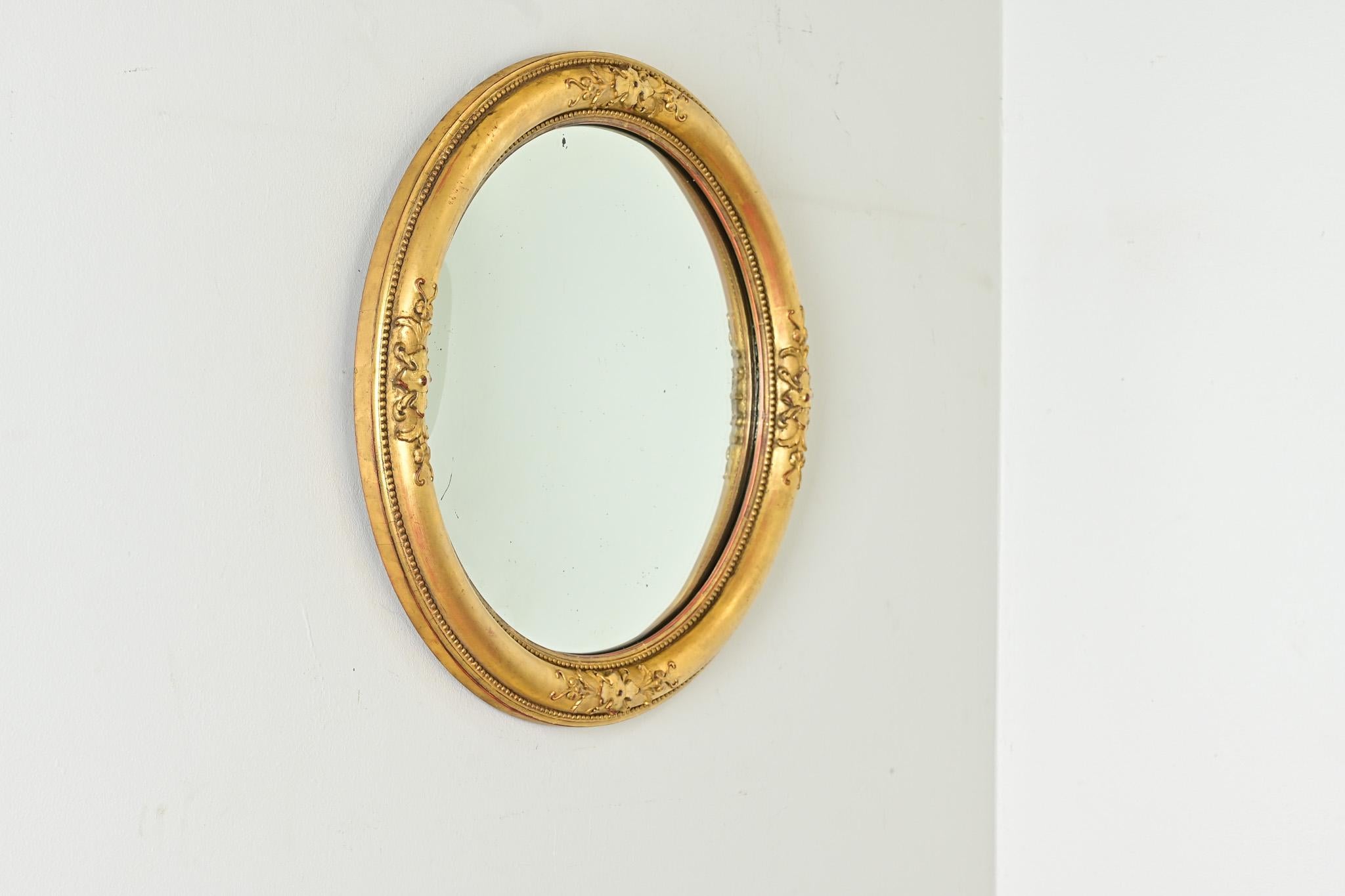 Other English 19th Century Gilt Convex Mirror For Sale