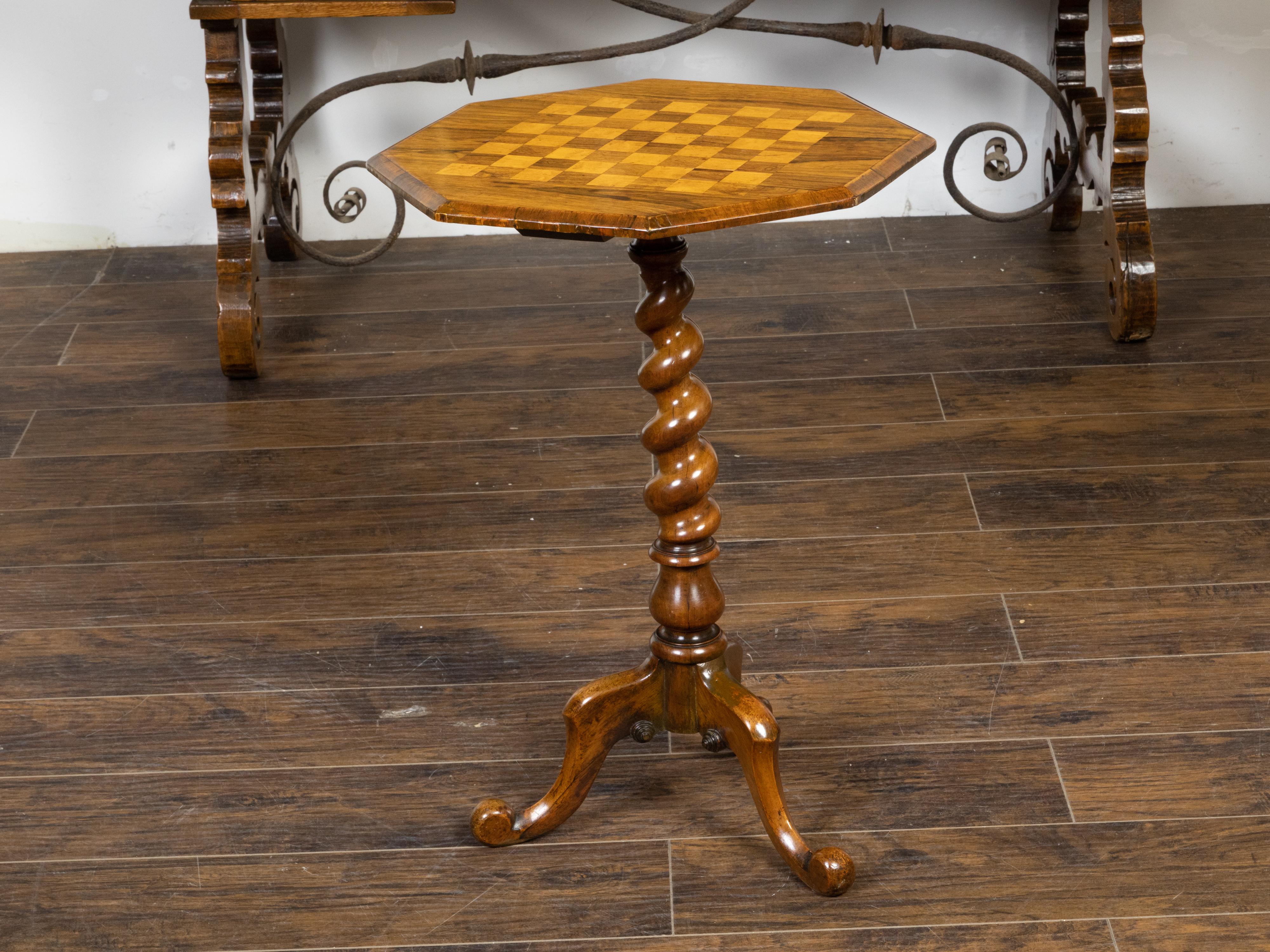 Wood English 19th Century Guéridon Side Table with Octagonal Checkerboard Top For Sale