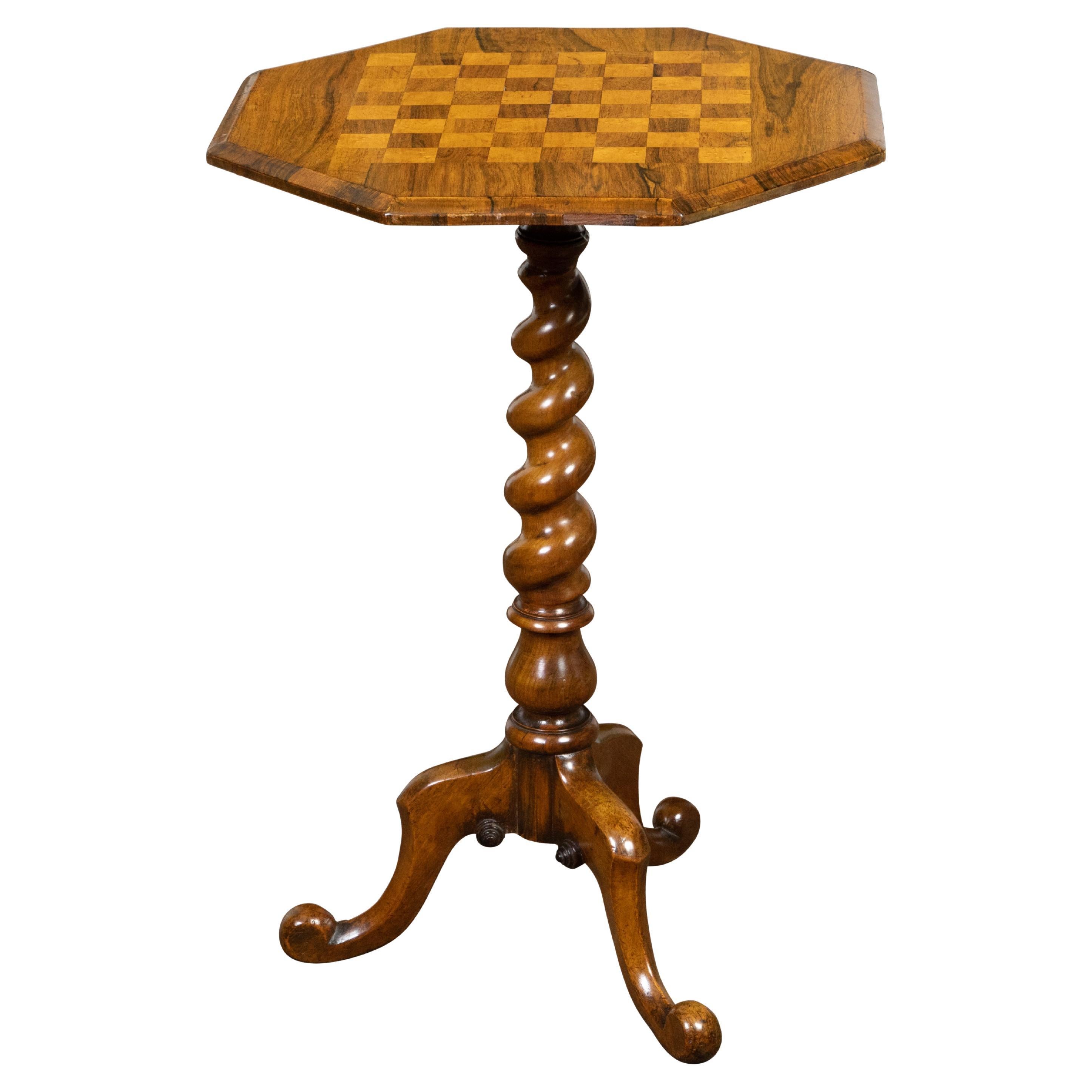 English 19th Century Guéridon Side Table with Octagonal Checkerboard Top For Sale