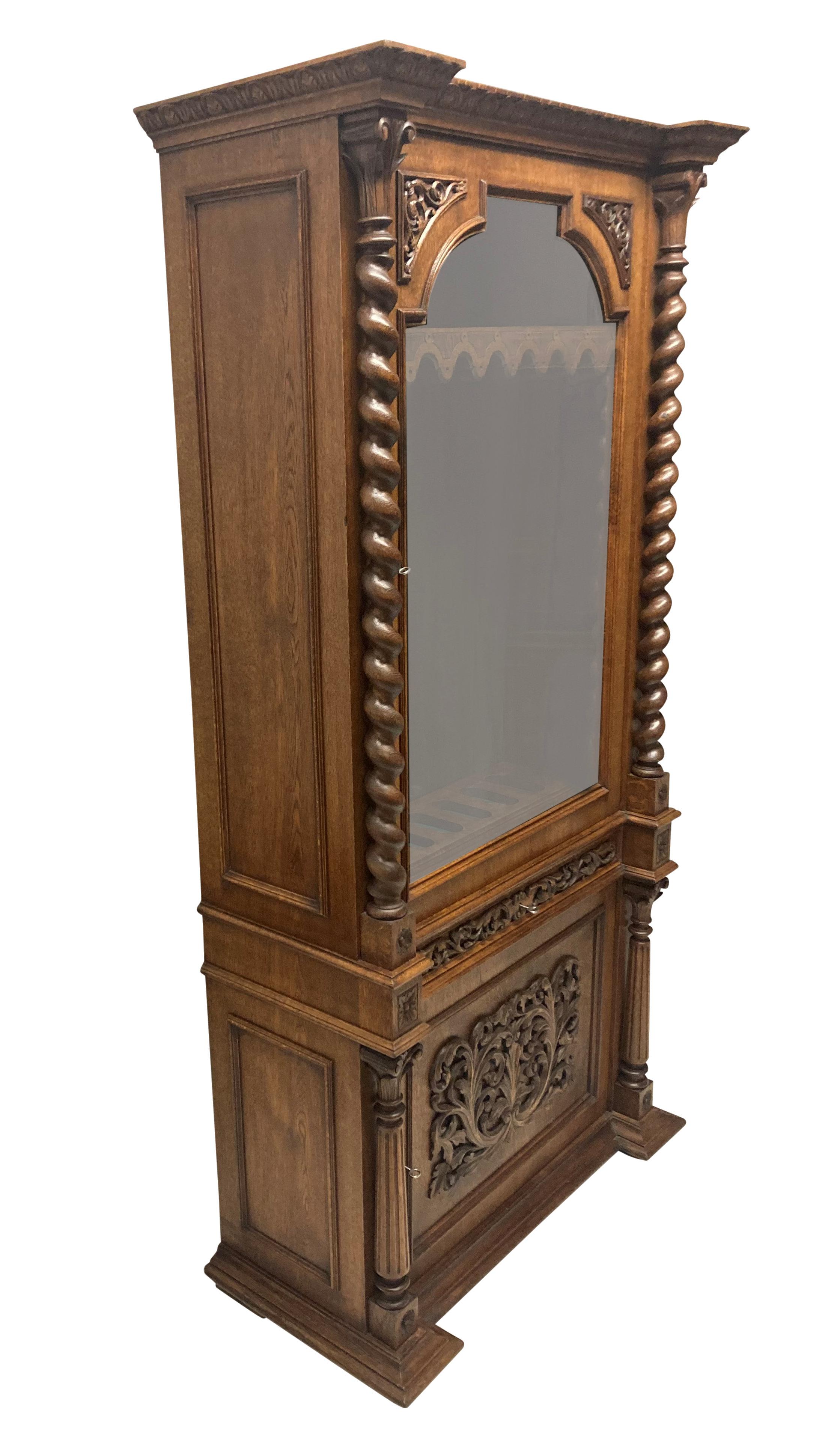 English 19th Century Gun Cabinet in the Romanesque Manner For Sale 5
