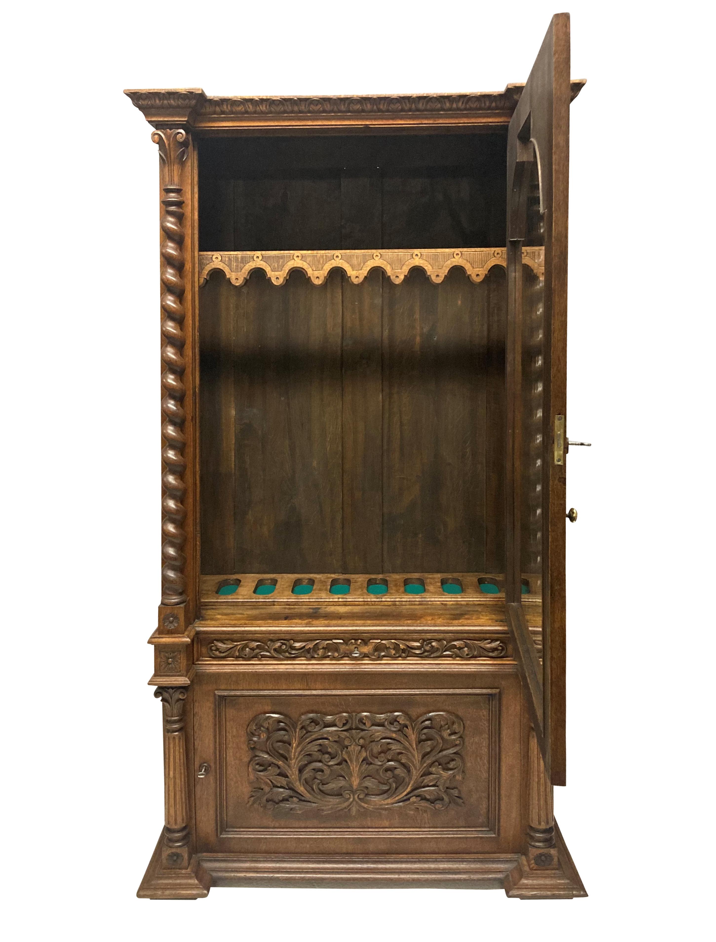 English 19th Century Gun Cabinet in the Romanesque Manner For Sale 1