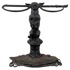 English 19th Century Iron Umbrella Stand Depicting a Dog Standing on a Pedestal