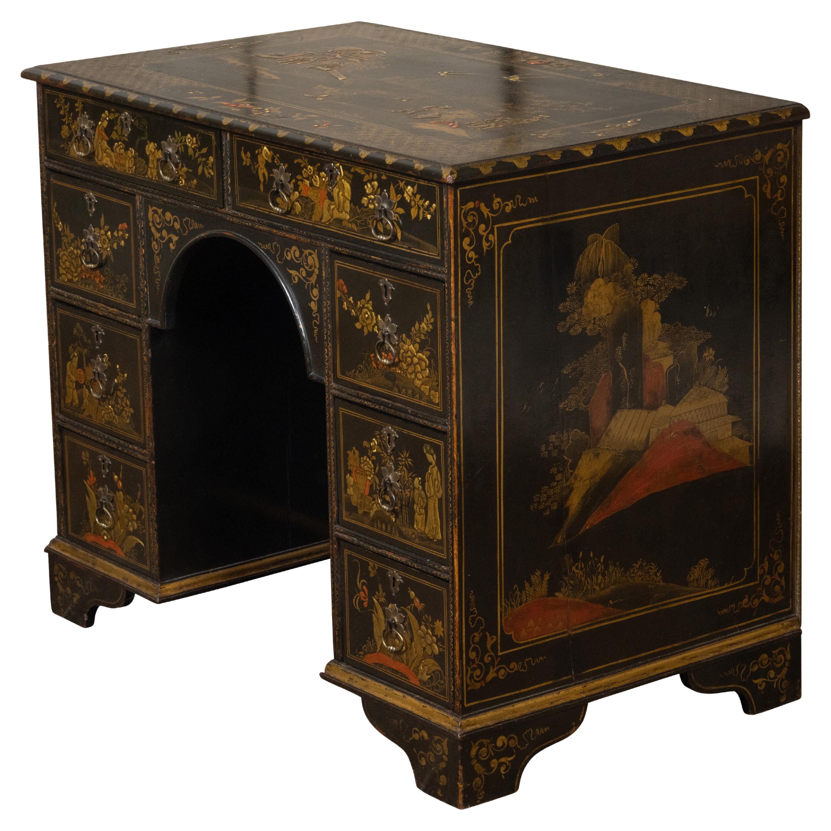 English 19th Century Japanned Desk with Black and Gold Chinoiserie Décor For Sale