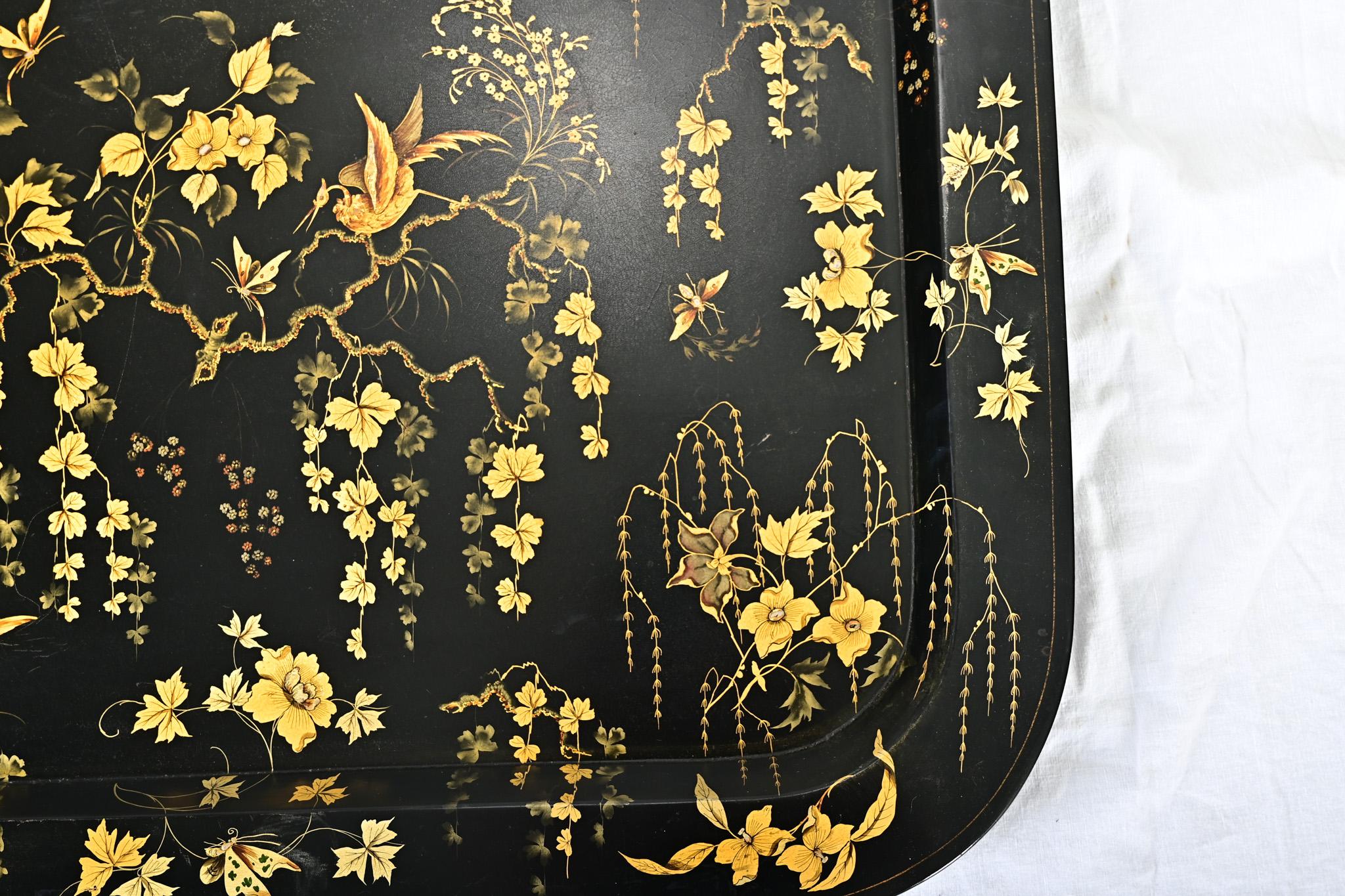 English 19th Century Japanned Lacquer Tray im Angebot 2