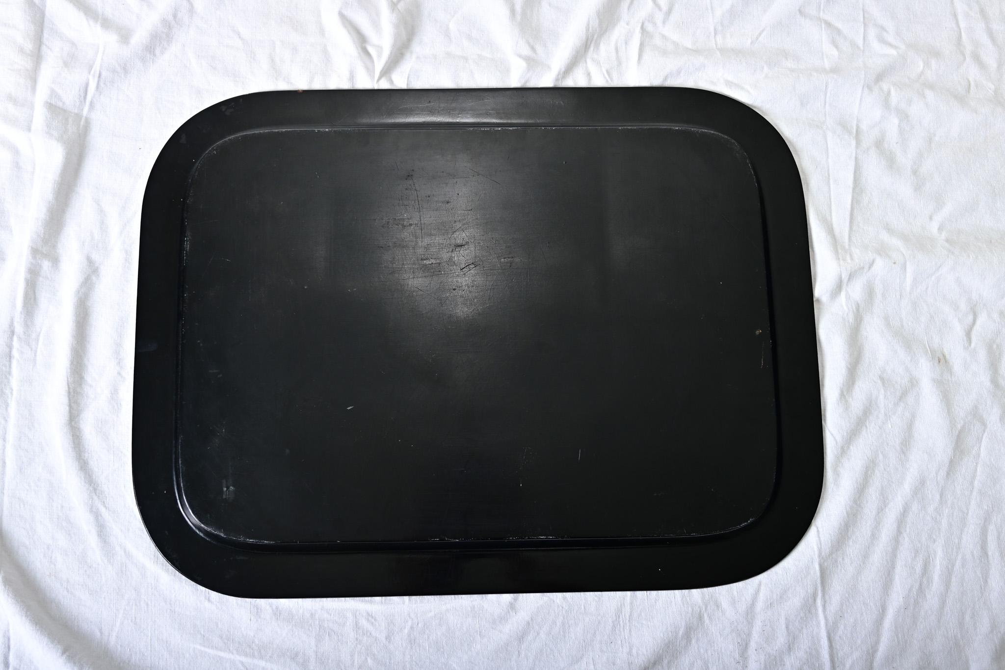 English 19th Century Japanned Lacquer Tray im Angebot 3