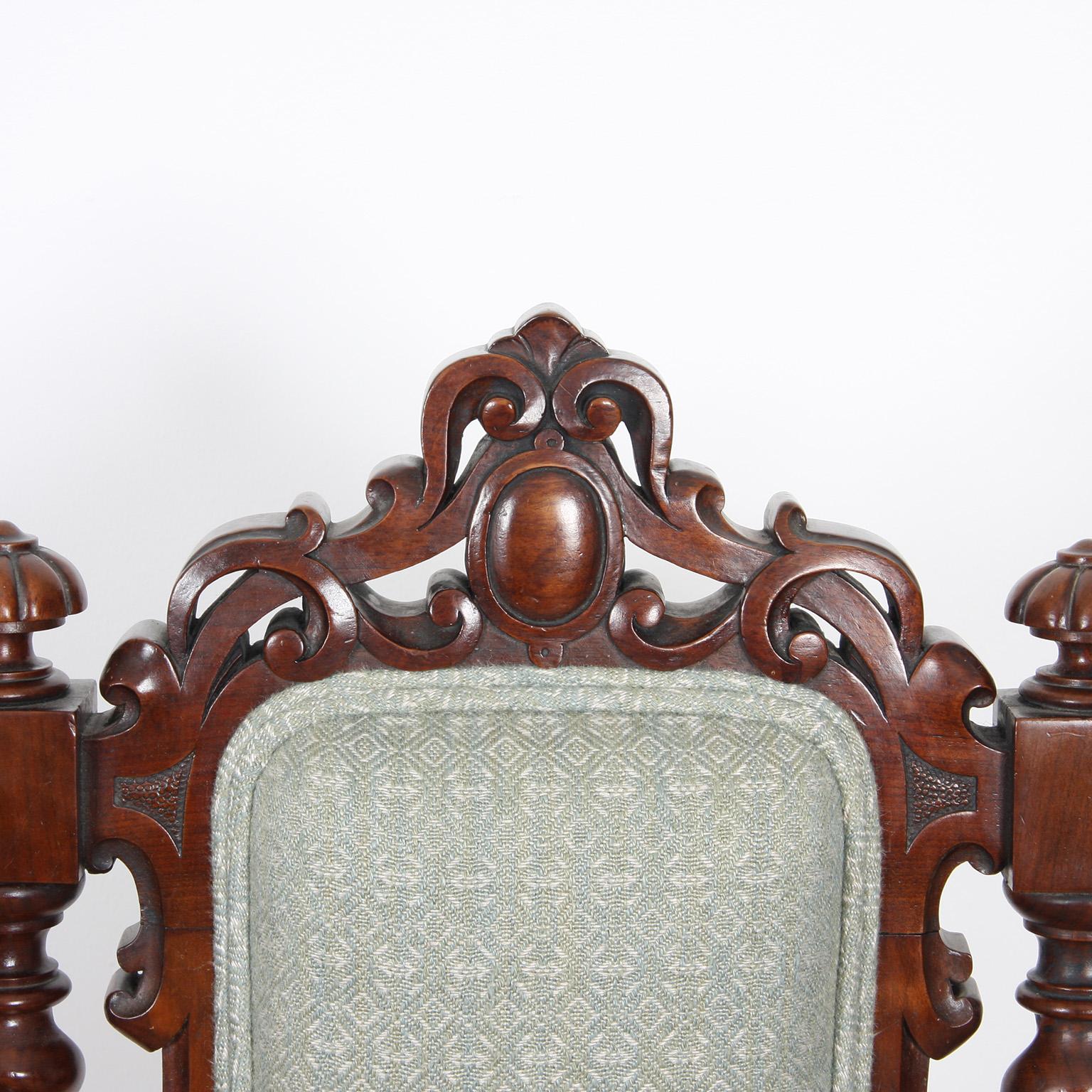English 19th Century Lamb of Manchester Chair For Sale 3