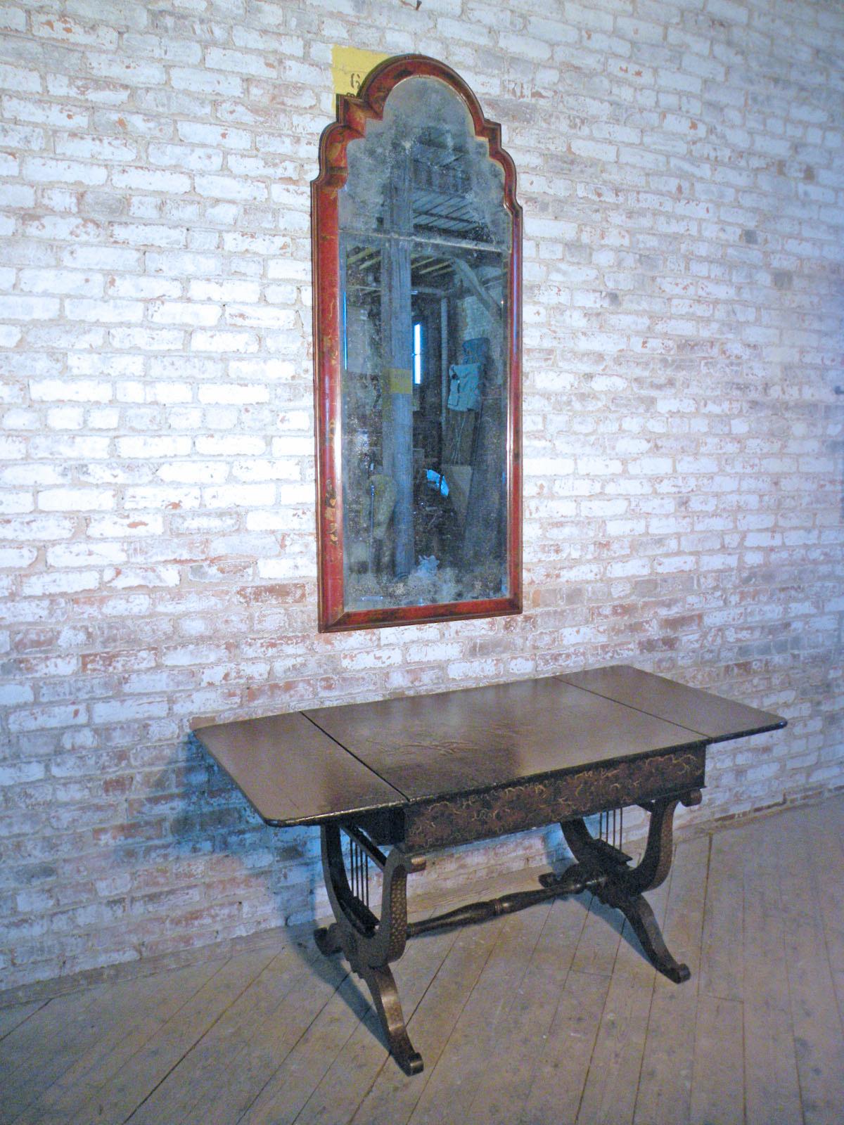 Table de canapé Regency anglaise du 19ème siècle avec décoration de chinoiserie noire Bon état - En vente à Troy, NY
