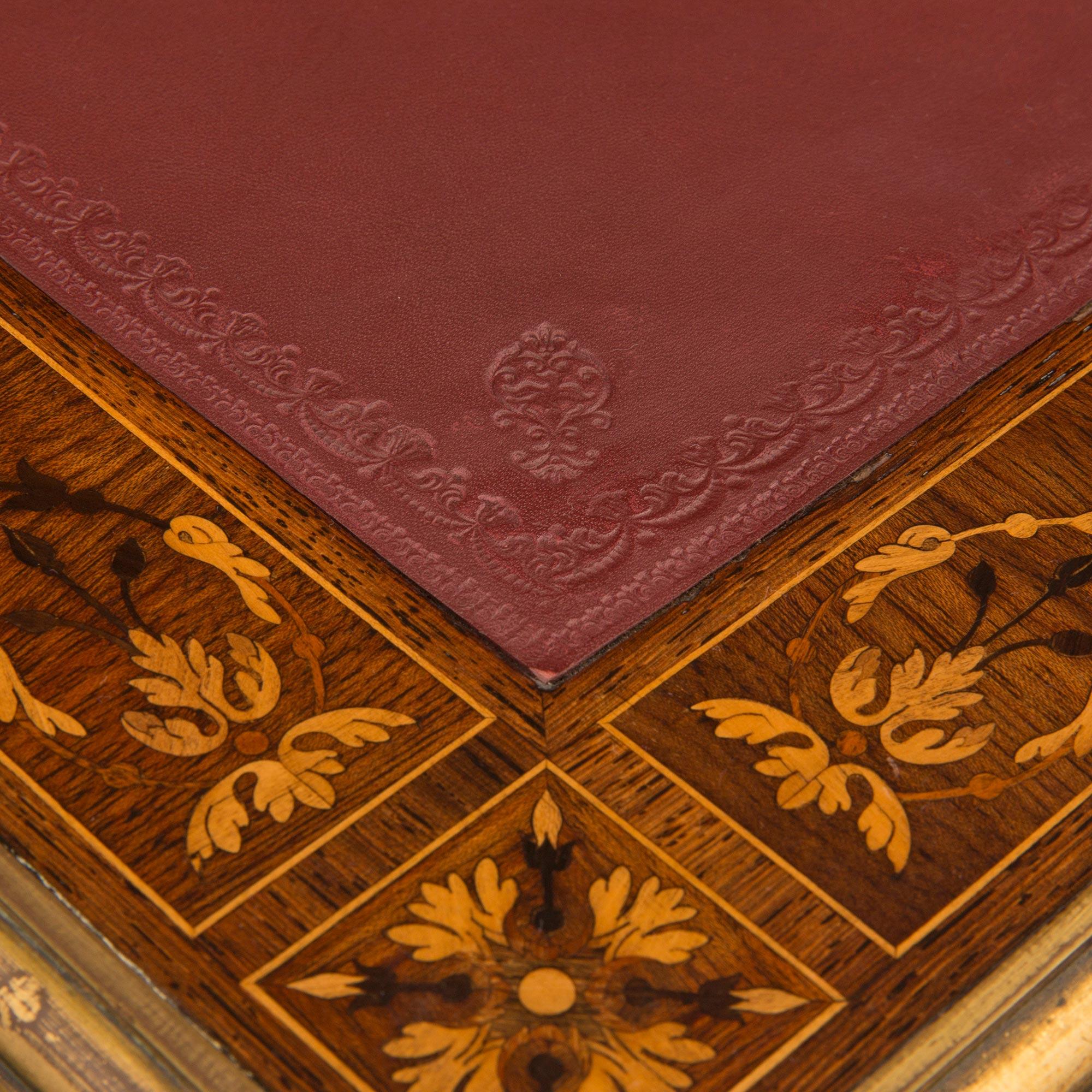 Englischer Schreibtisch aus Veilchenholz, Tulpenholz und Goldbronze, Louis XVI.-Stil, 19. Jahrhundert im Angebot 6