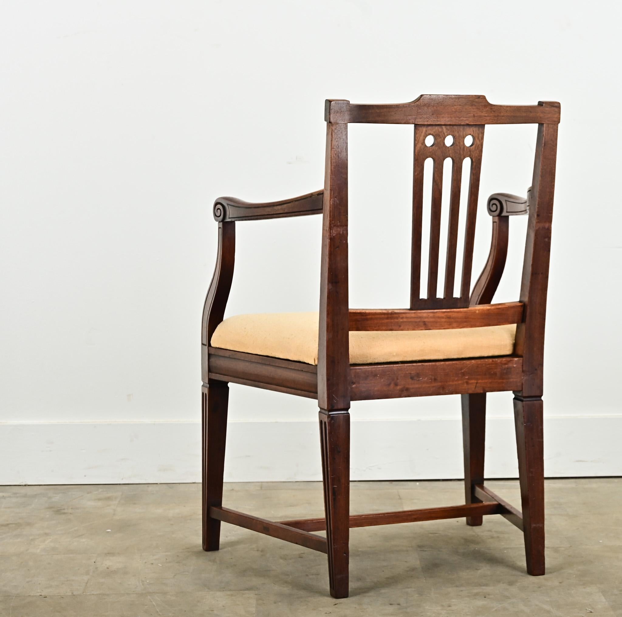 English 19th Century Mahogany Armchair 3