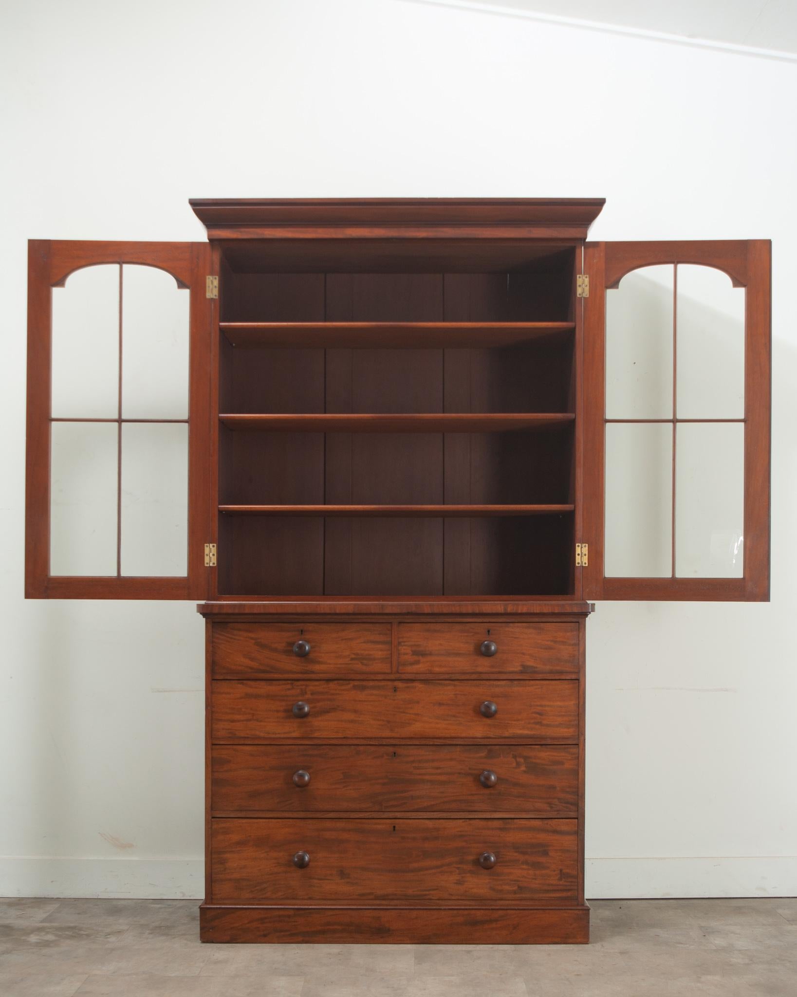English 19th Century Mahogany Bookcase Chest In Good Condition For Sale In Baton Rouge, LA
