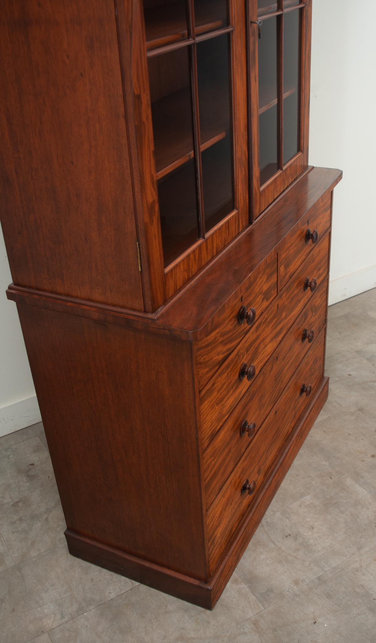 English 19th Century Mahogany Bookcase Chest For Sale 1