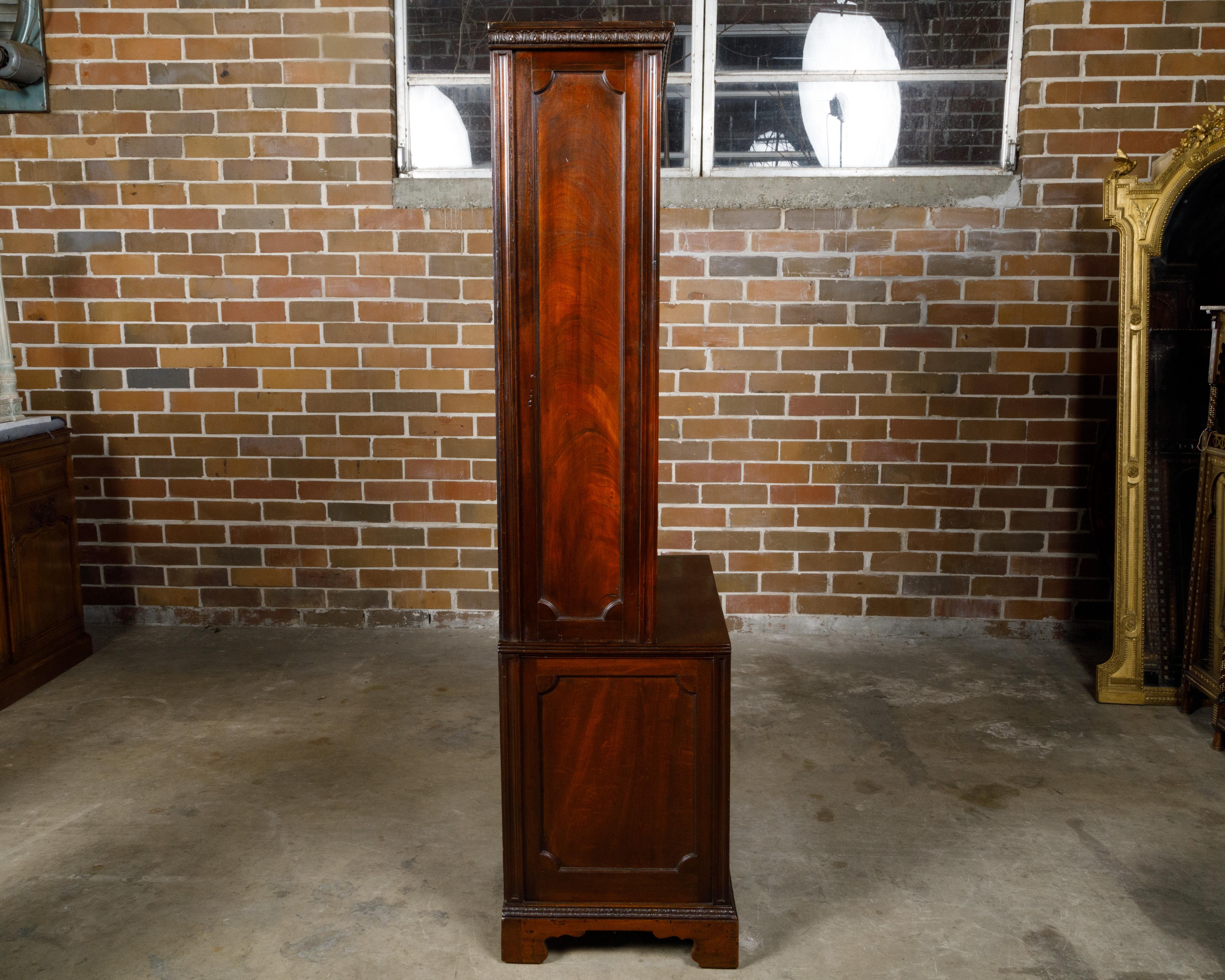 English 19th Century Mahogany Bookcase with Glass Doors and Carved Rosettes In Good Condition For Sale In Atlanta, GA