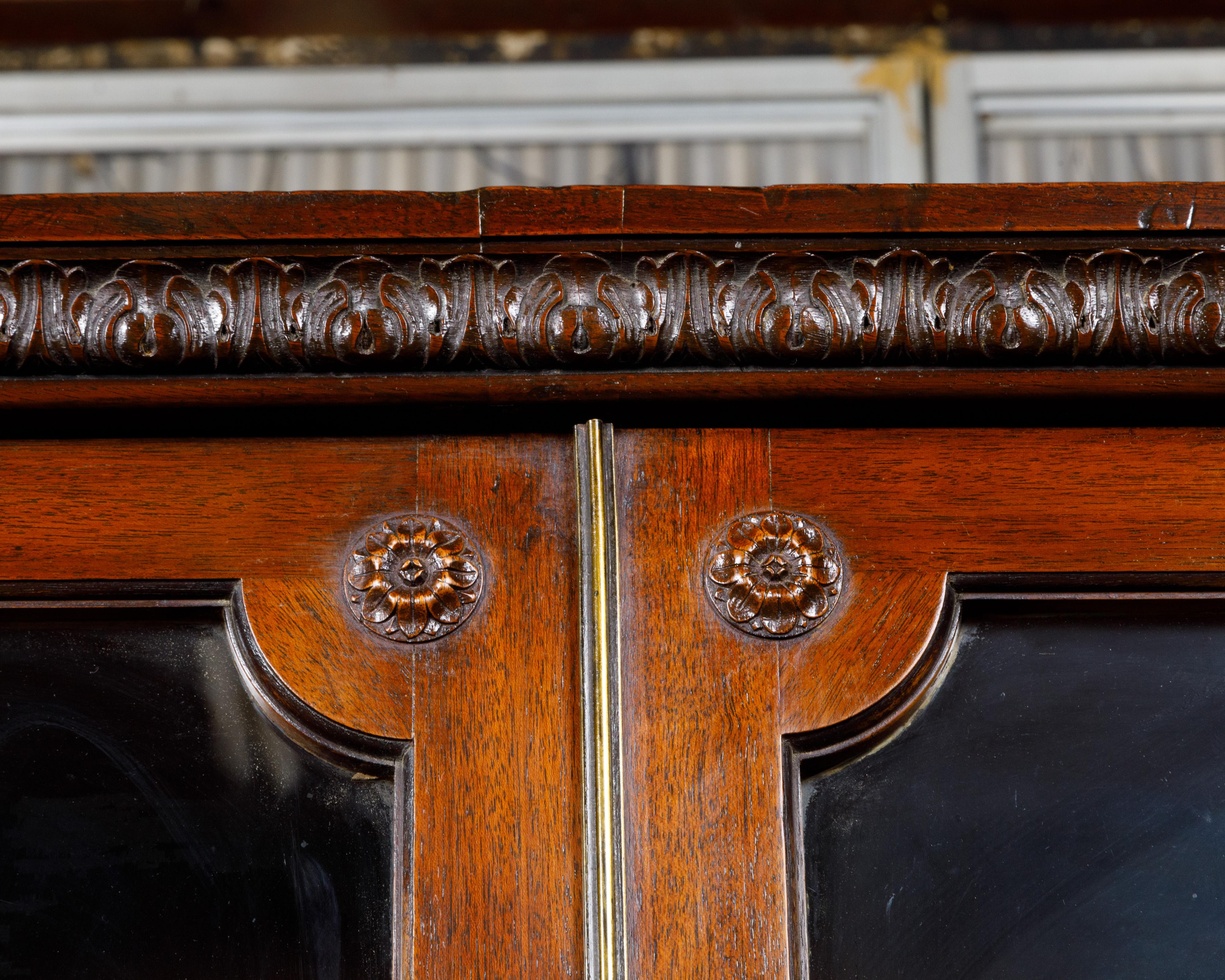English 19th Century Mahogany Bookcase with Glass Doors and Carved Rosettes For Sale 5