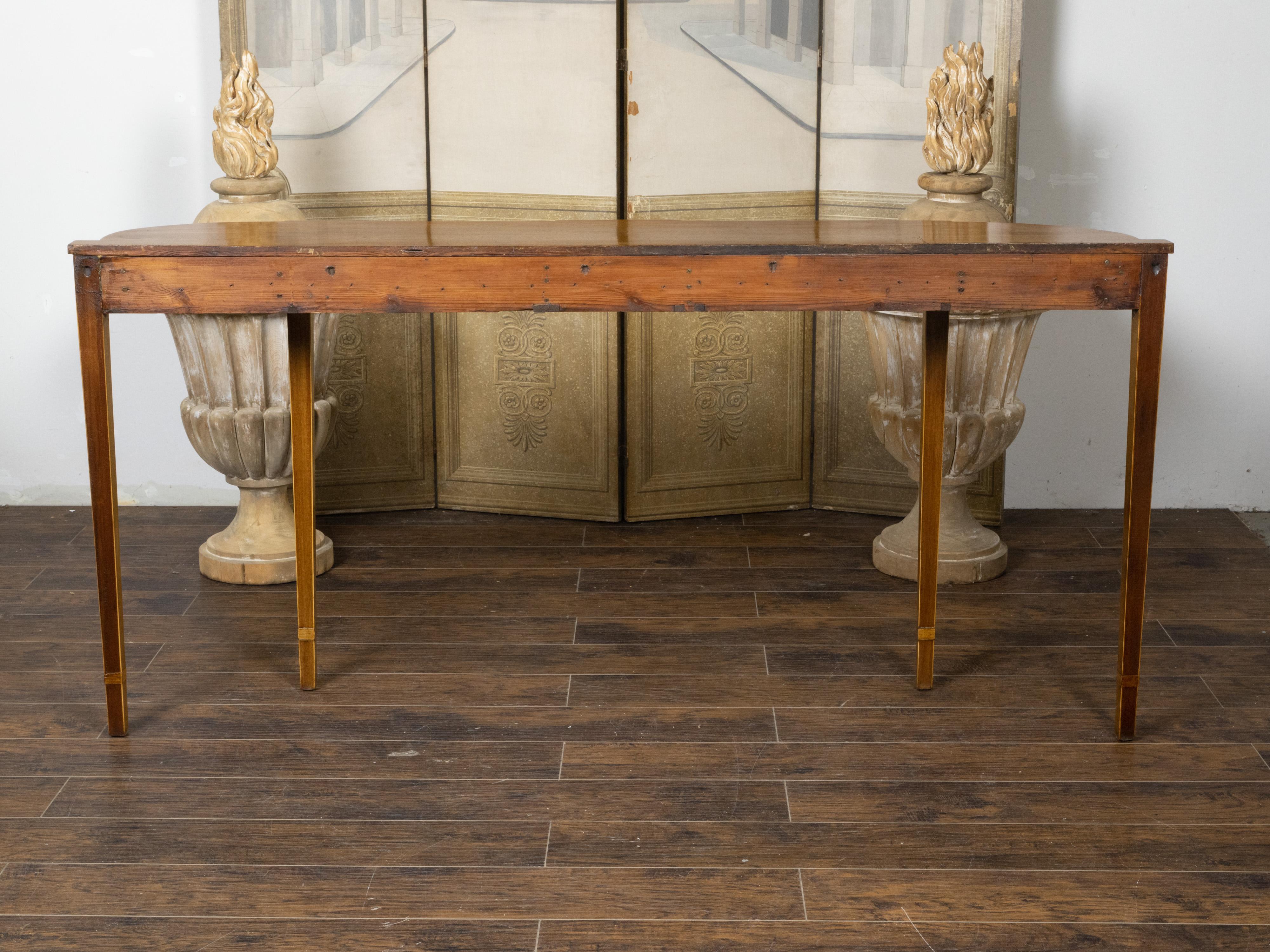 English 19th Century Mahogany Bow Front Console Table with Cross Banding In Good Condition In Atlanta, GA