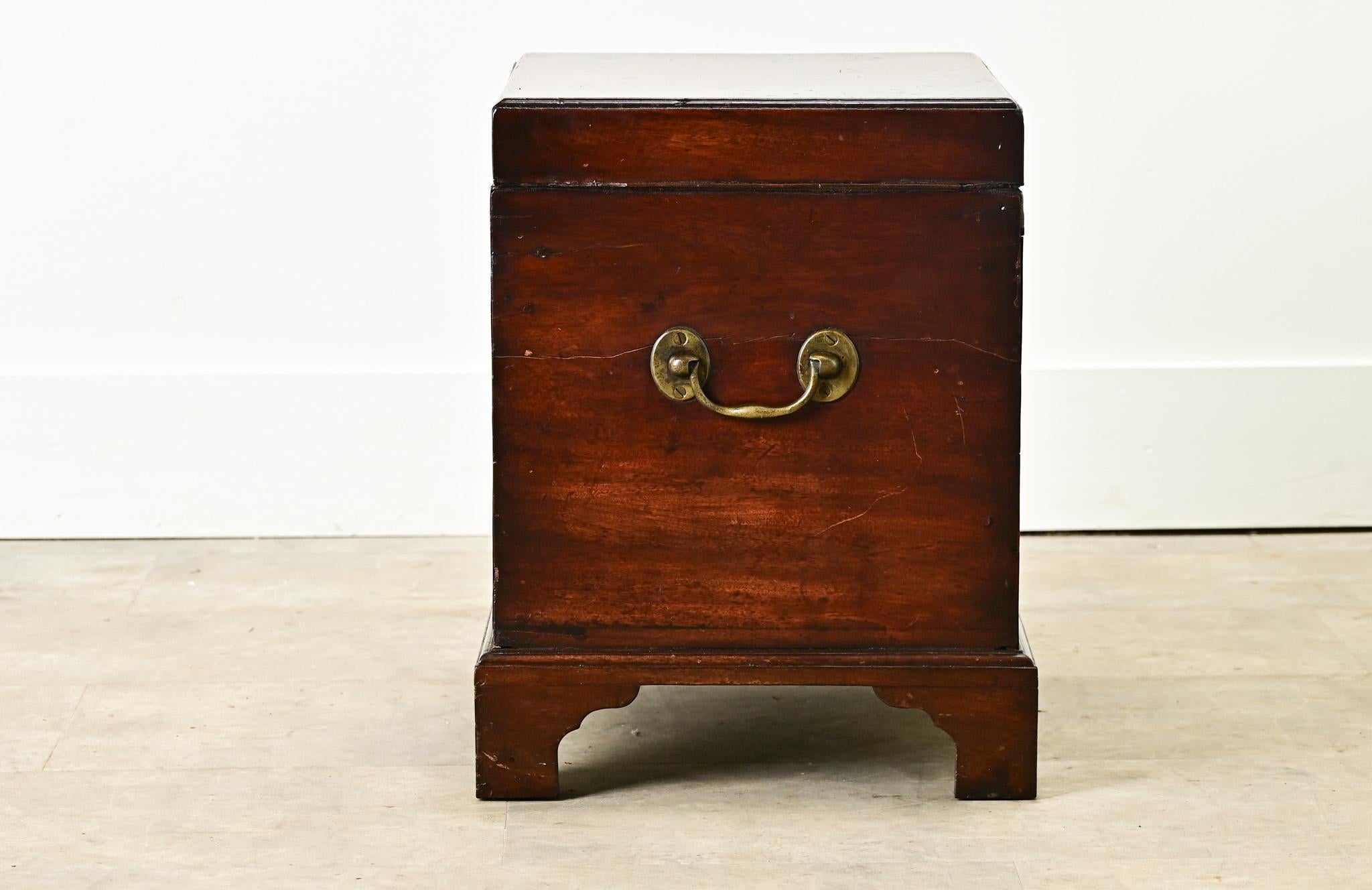 English 19th Century Mahogany Decanter Box 4