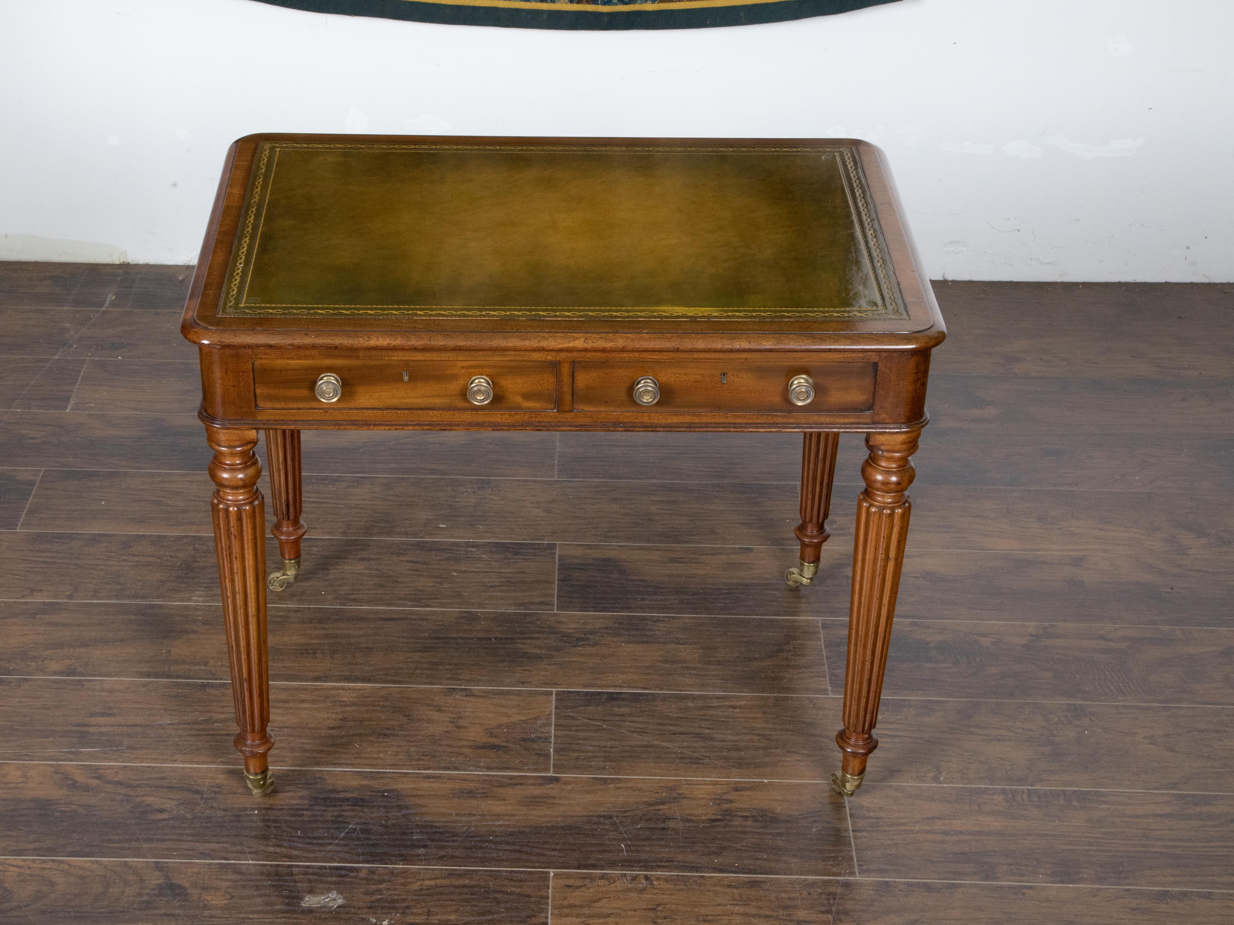 Brass English 19th Century Mahogany Desk with Green Leather Top and Reeded Legs For Sale