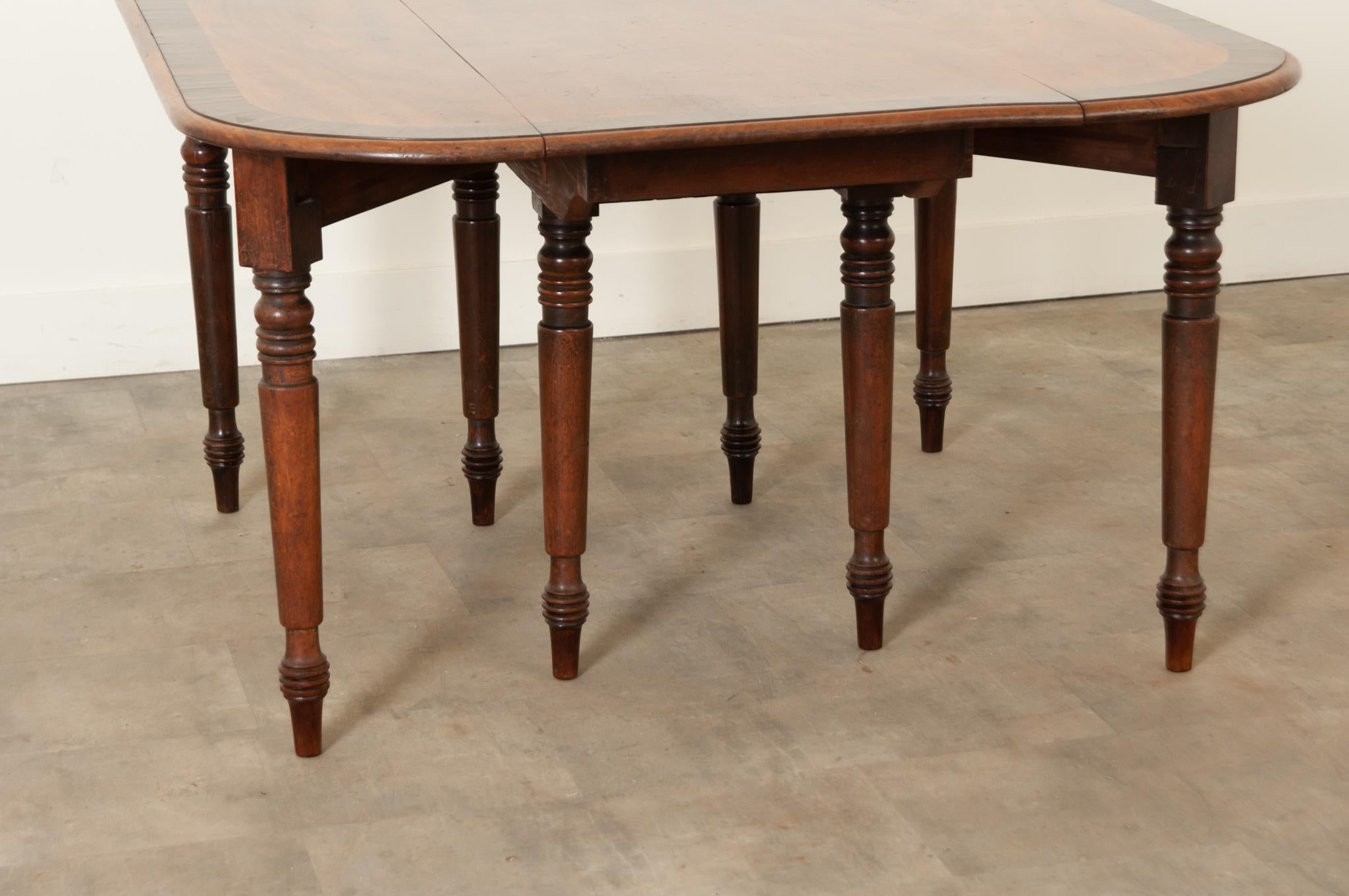 English 19th Century Mahogany Gateleg Drop-leaf Table For Sale 8