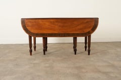 English 19th Century Mahogany Gateleg Drop-leaf Table
