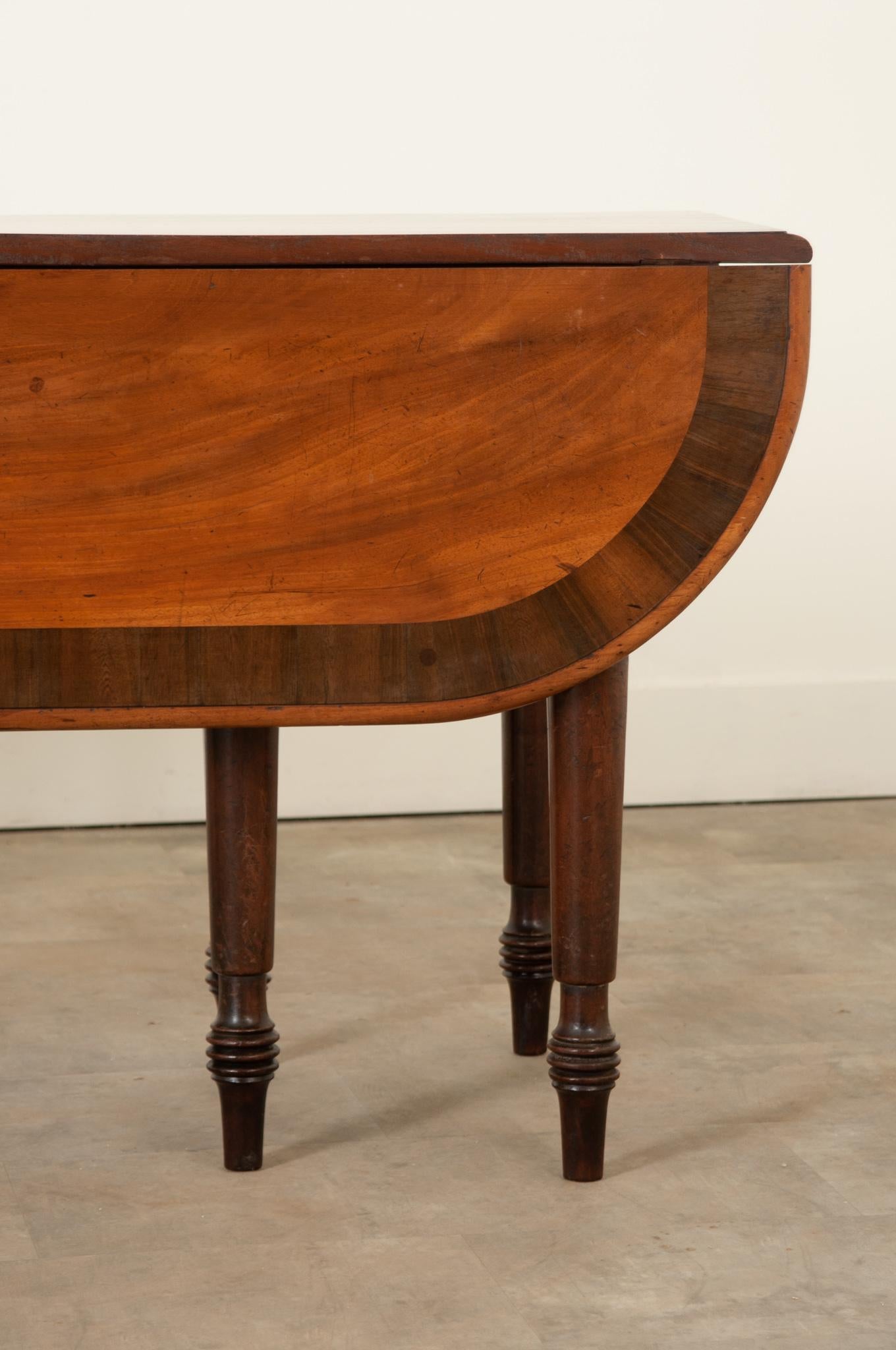 Victorian English 19th Century Mahogany Gateleg Drop-leaf Table For Sale