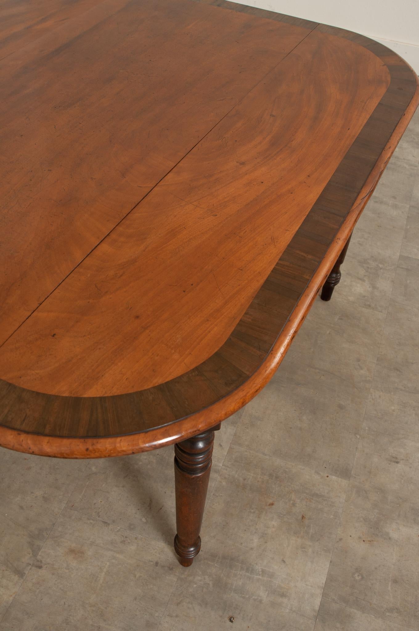 Wood English 19th Century Mahogany Gateleg Drop-leaf Table For Sale