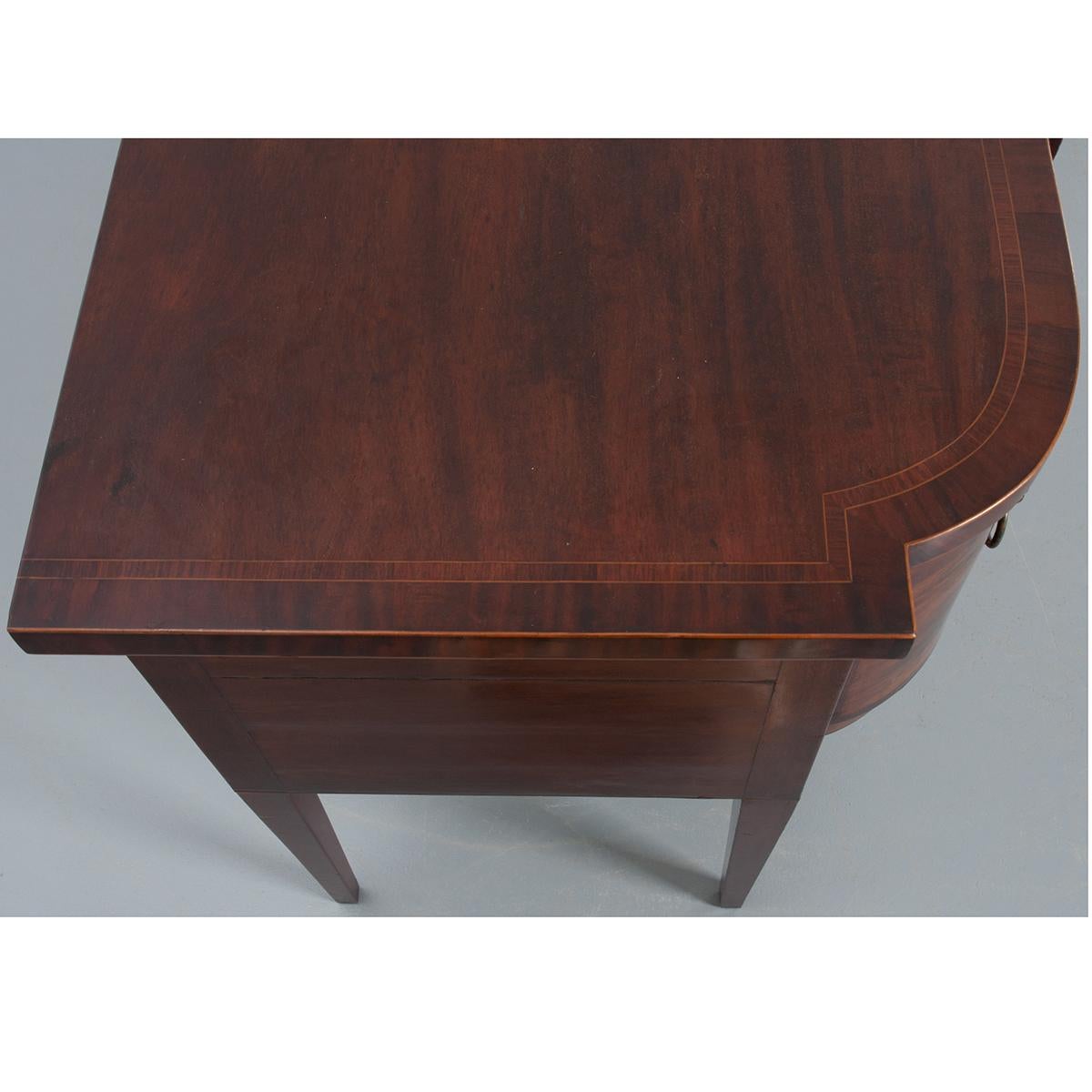 English 19th Century Mahogany George III Server In Good Condition In Baton Rouge, LA