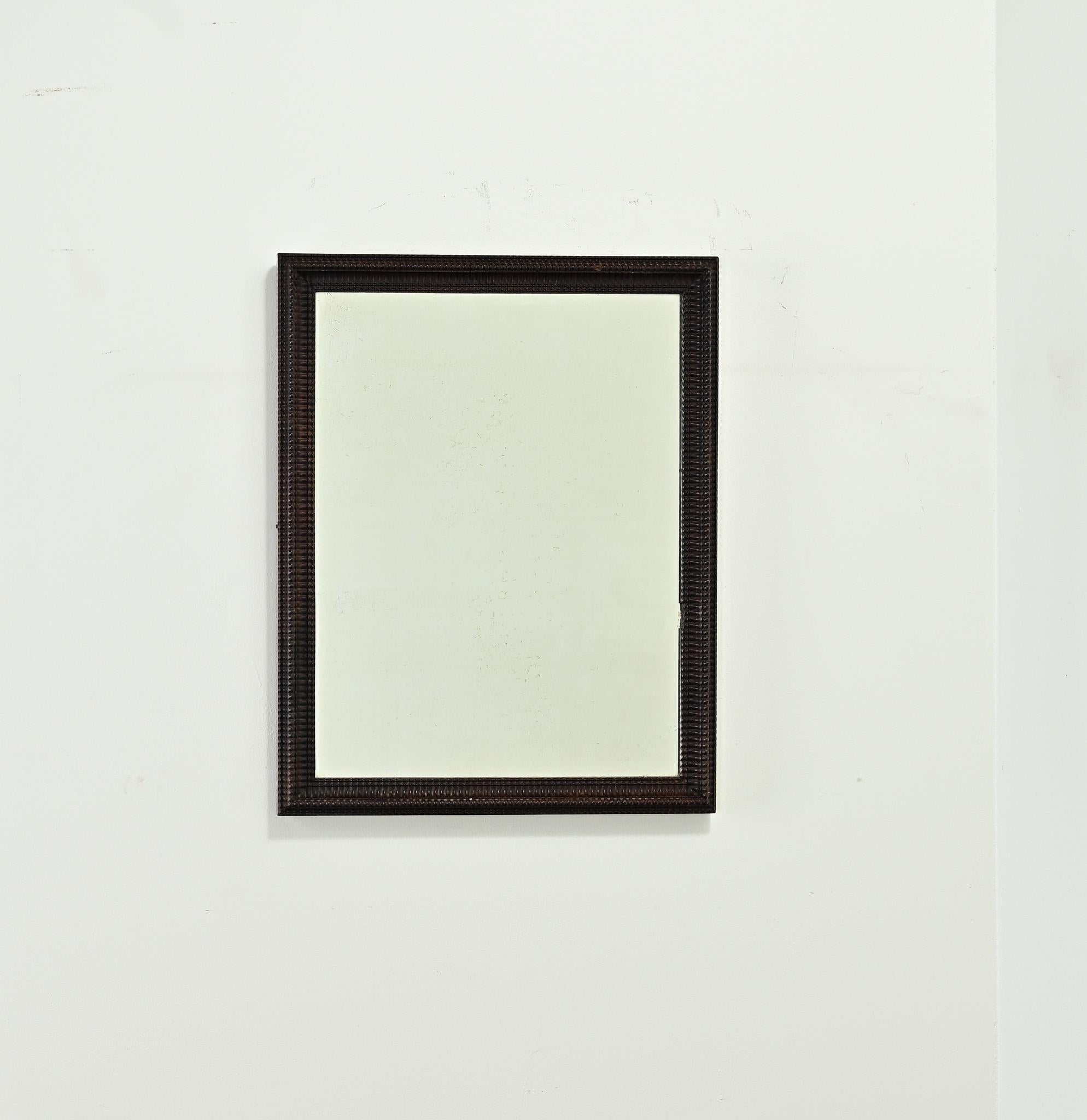 English 19th Century Mahogany Mirror In Good Condition In Baton Rouge, LA