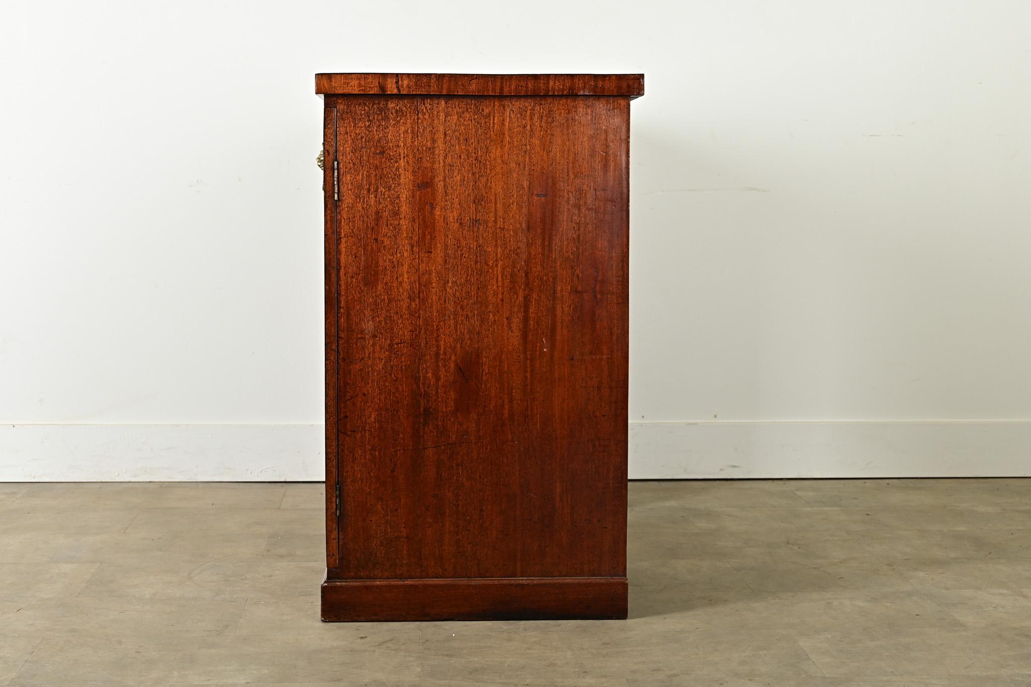 Credenza Regency inglese del XIX secolo in mogano in vendita 6