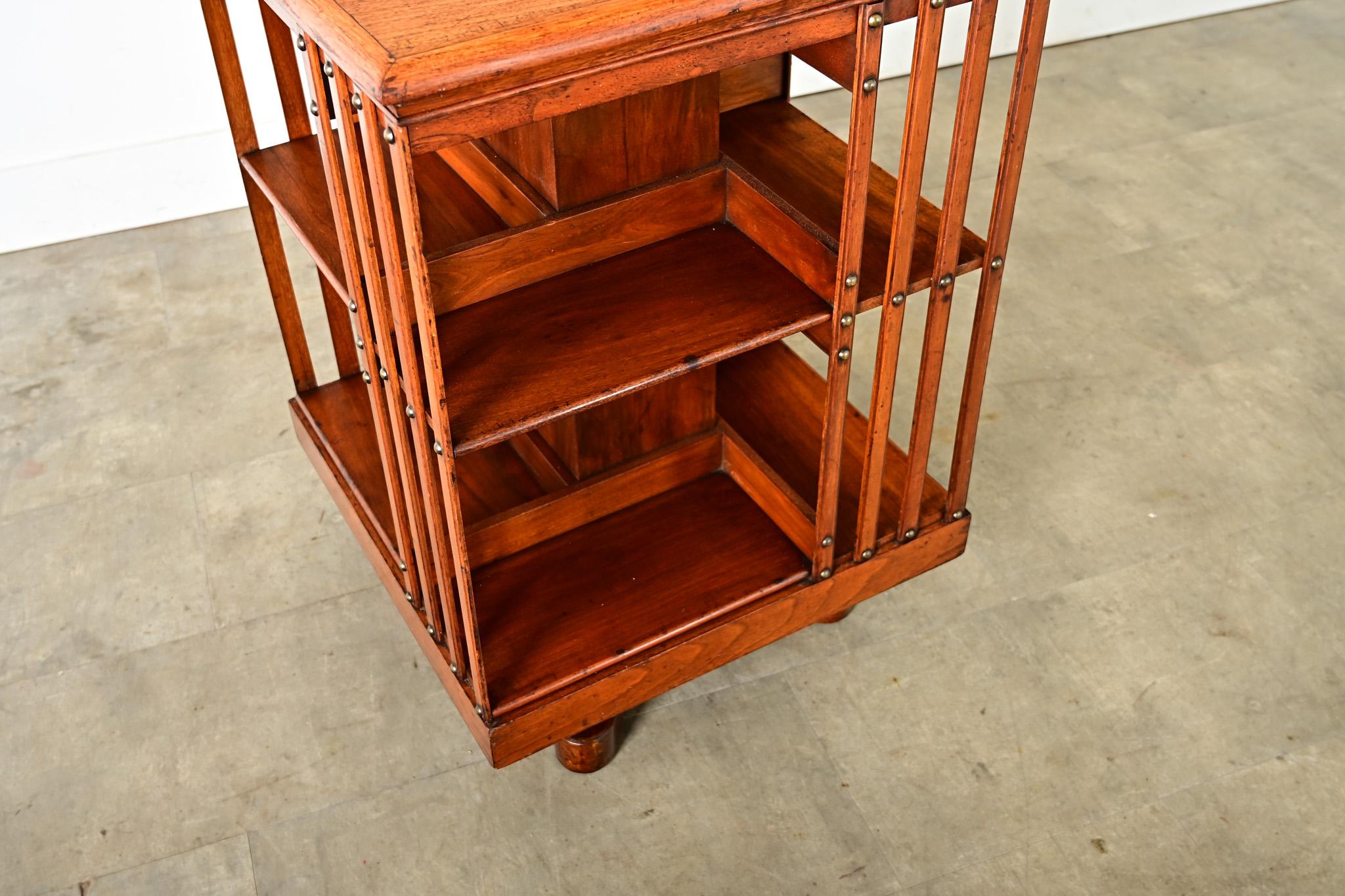 Librería giratoria inglesa de caoba del siglo XIX en venta 1