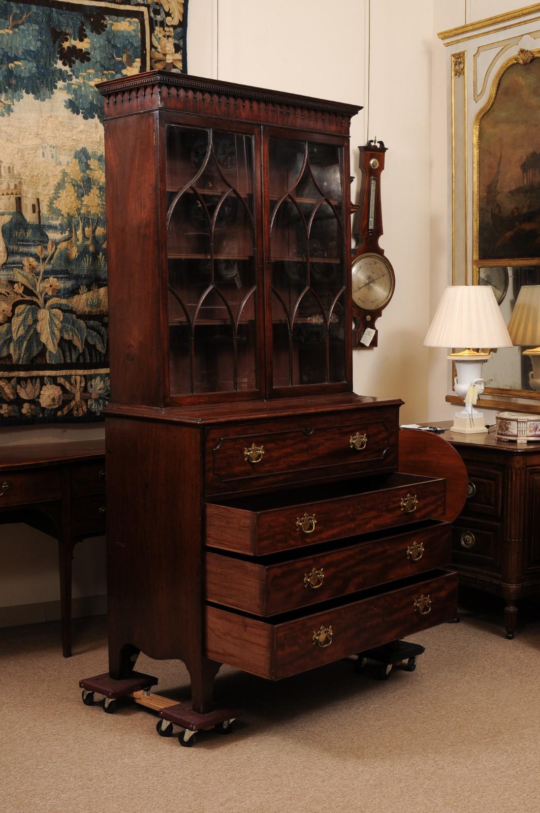 English 19th Century Mahogany Secretary with Dental Moulded Flat Cornince For Sale 3
