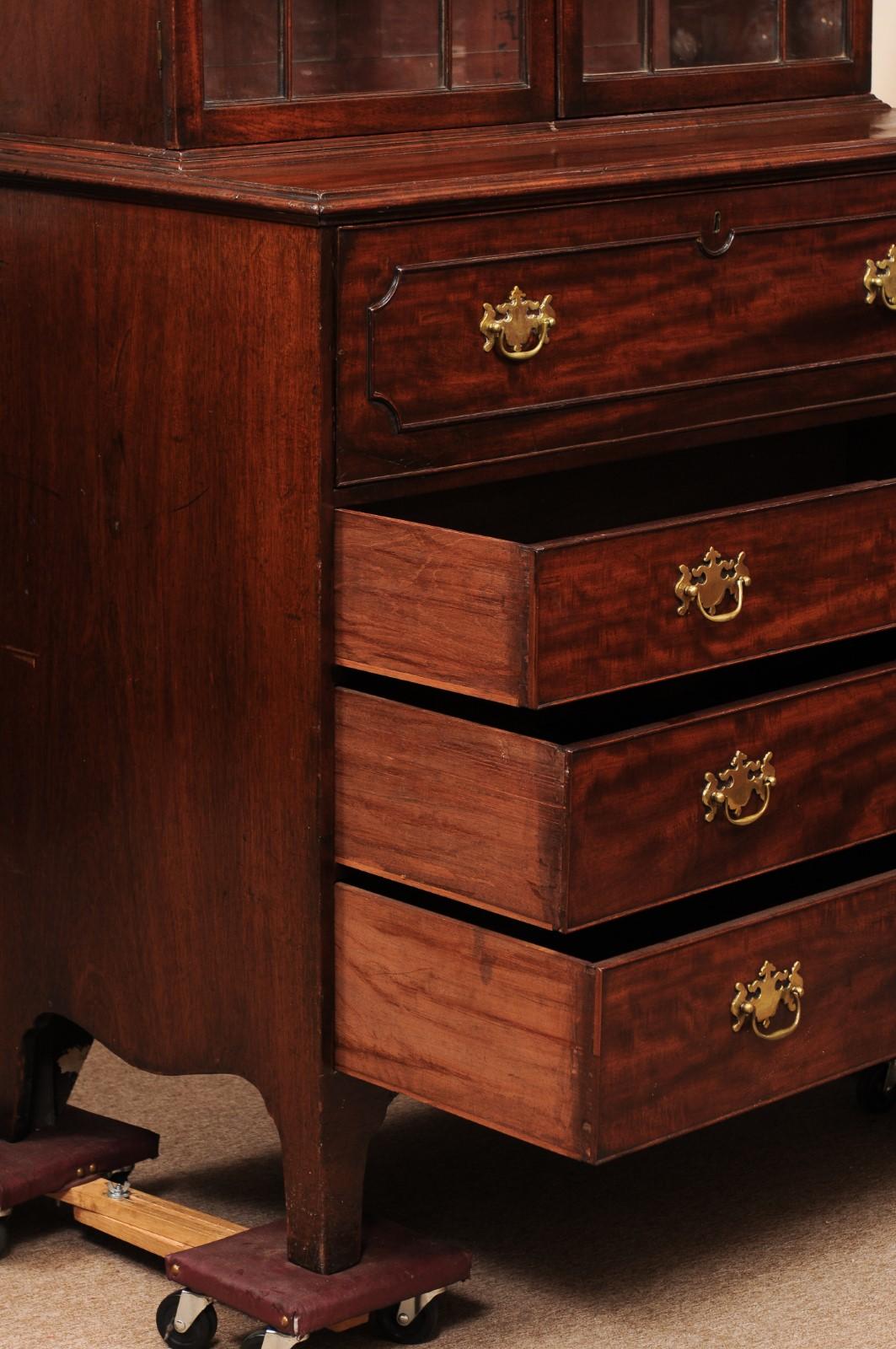 English 19th Century Mahogany Secretary with Dental Moulded Flat Cornince For Sale 4
