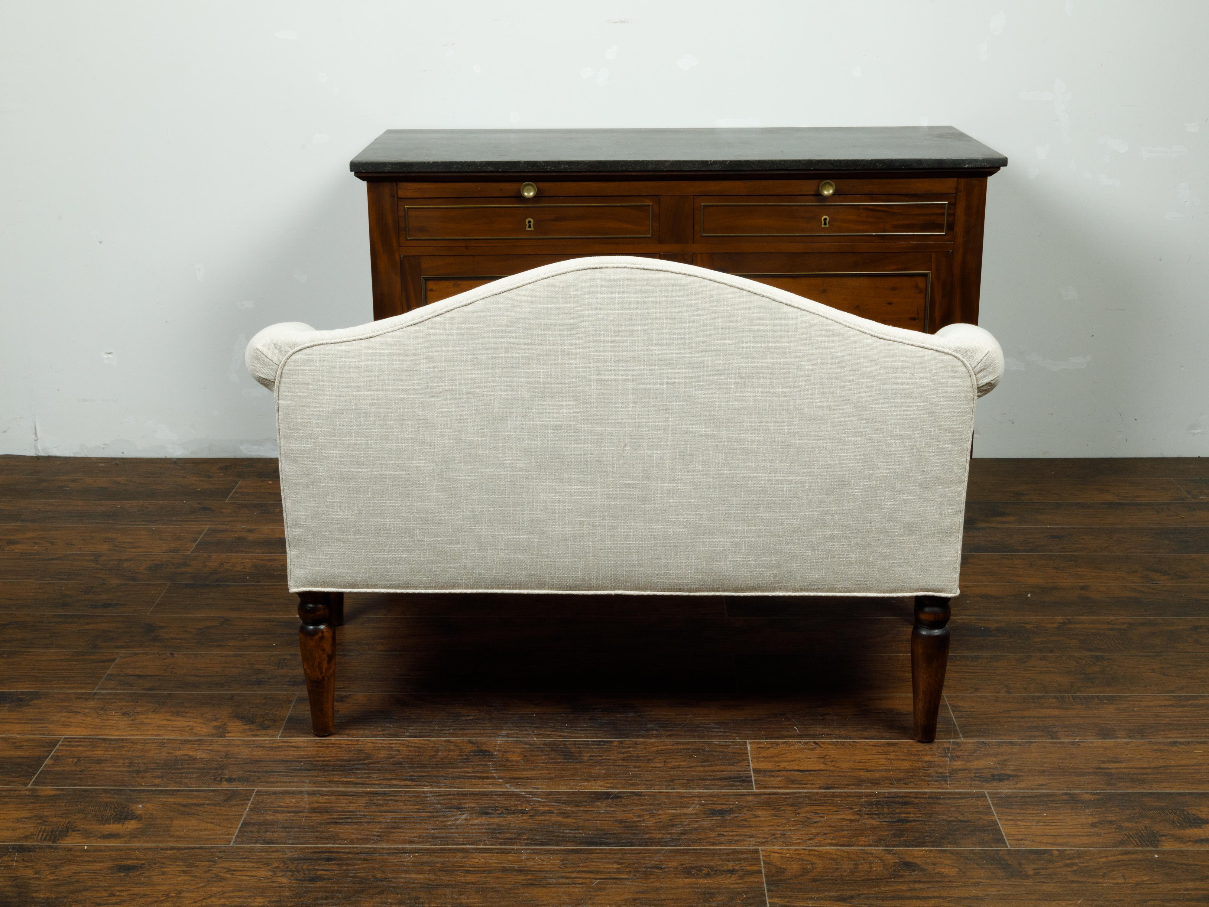 English 19th Century Mahogany Settee with Camelback and New Linen Upholstery 2
